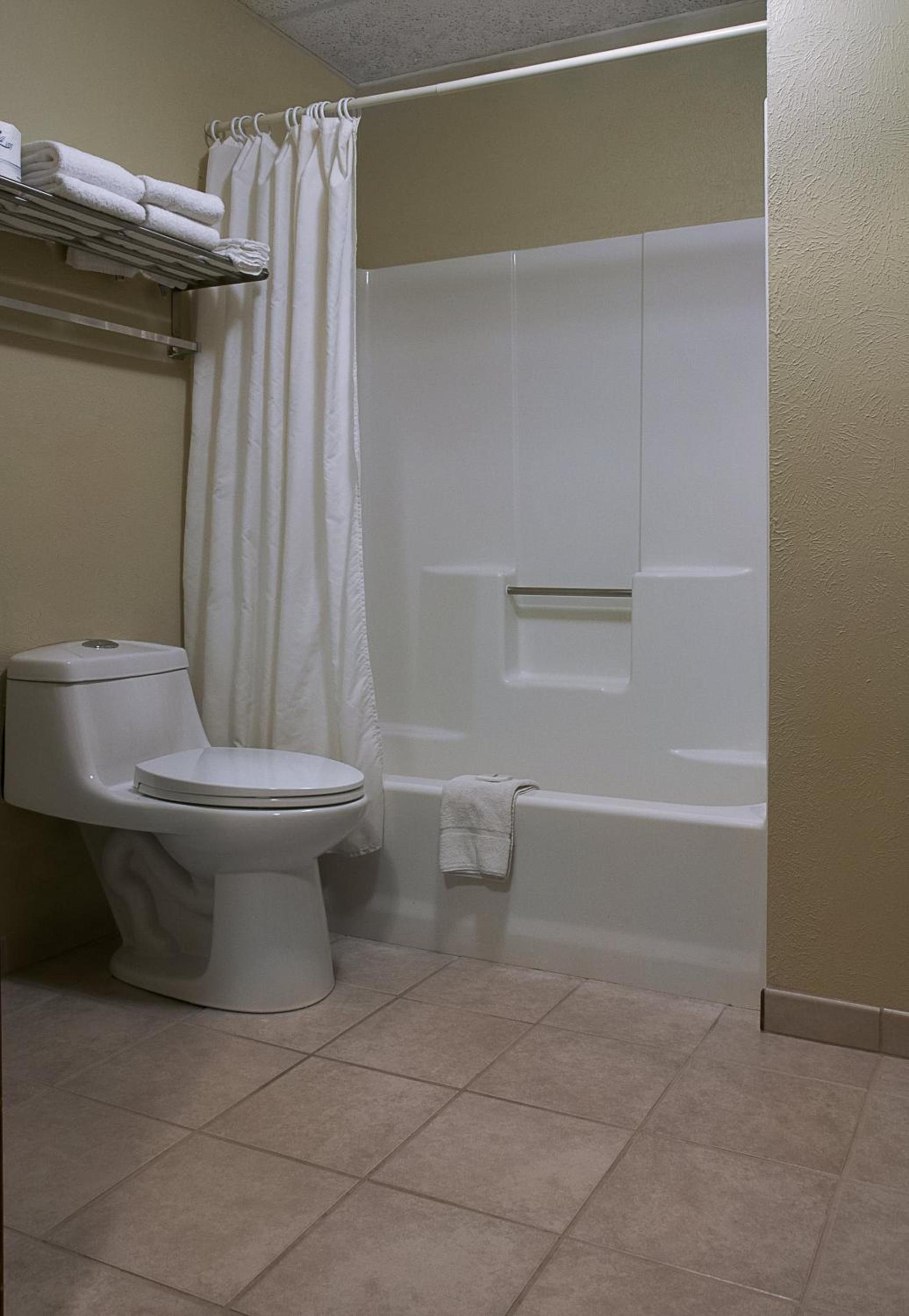Boulder Twin Lakes Inn photo 11