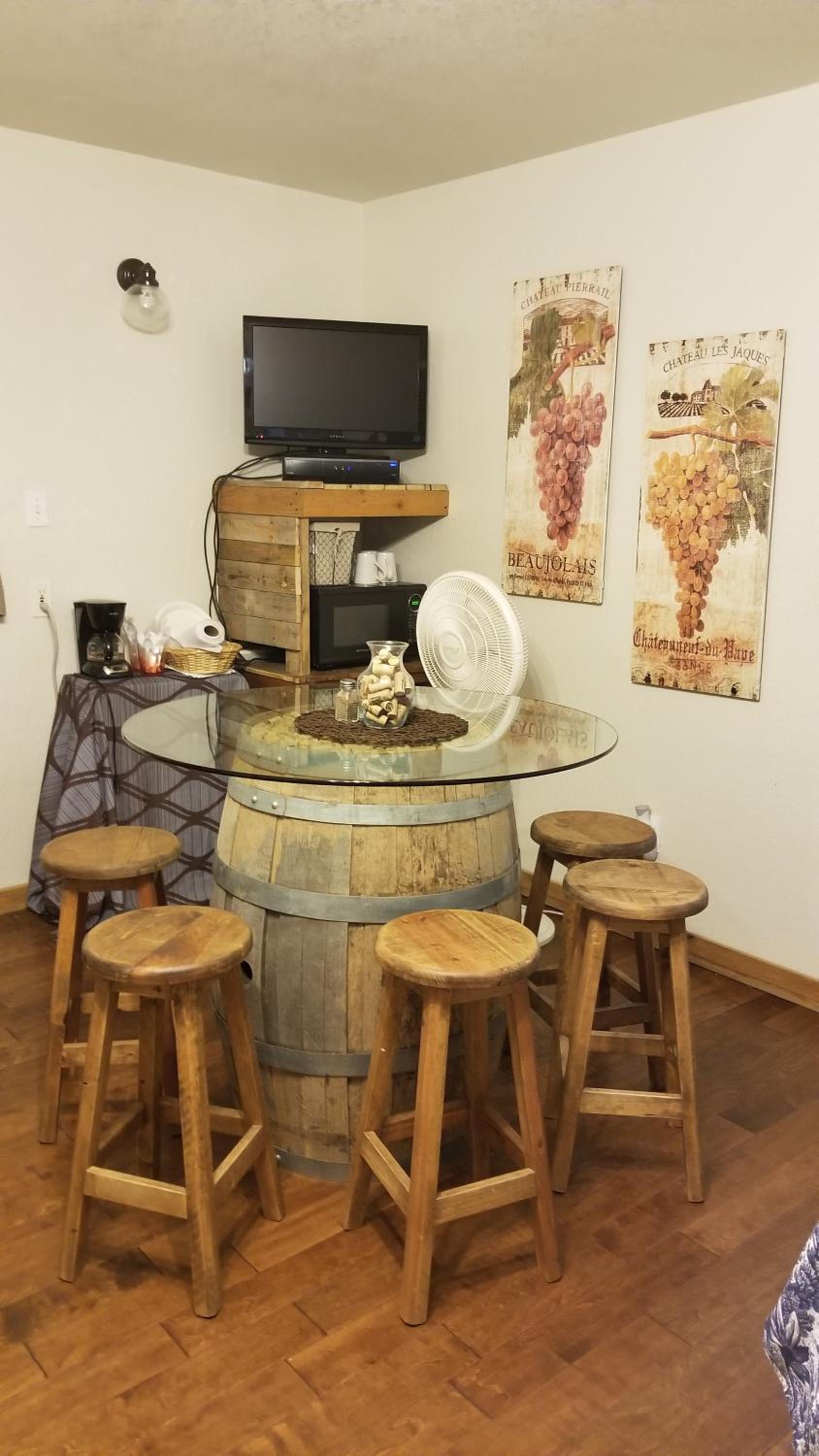 Almond Cabin photo 6