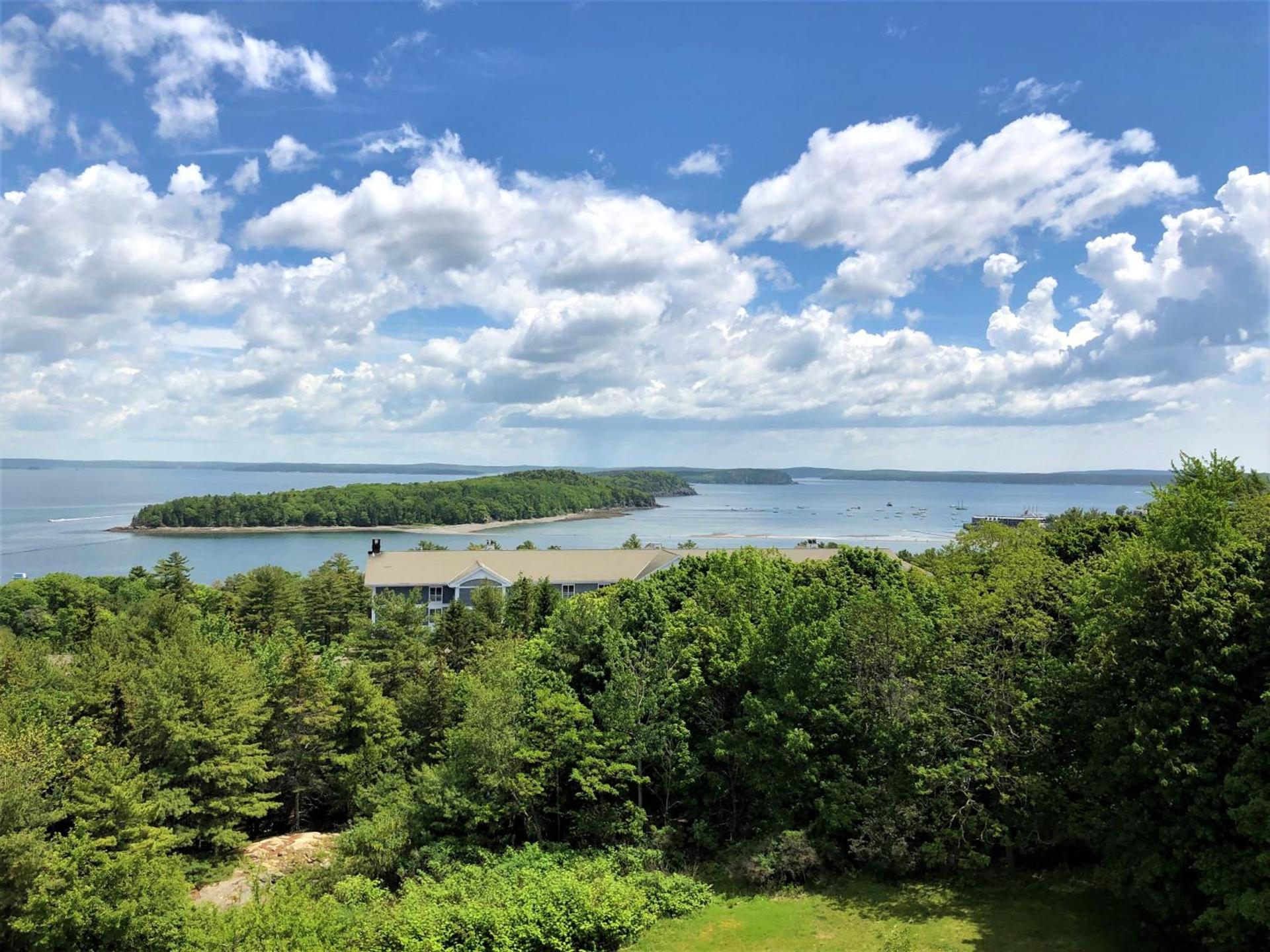 Atlantic Eyrie Lodge photo 19