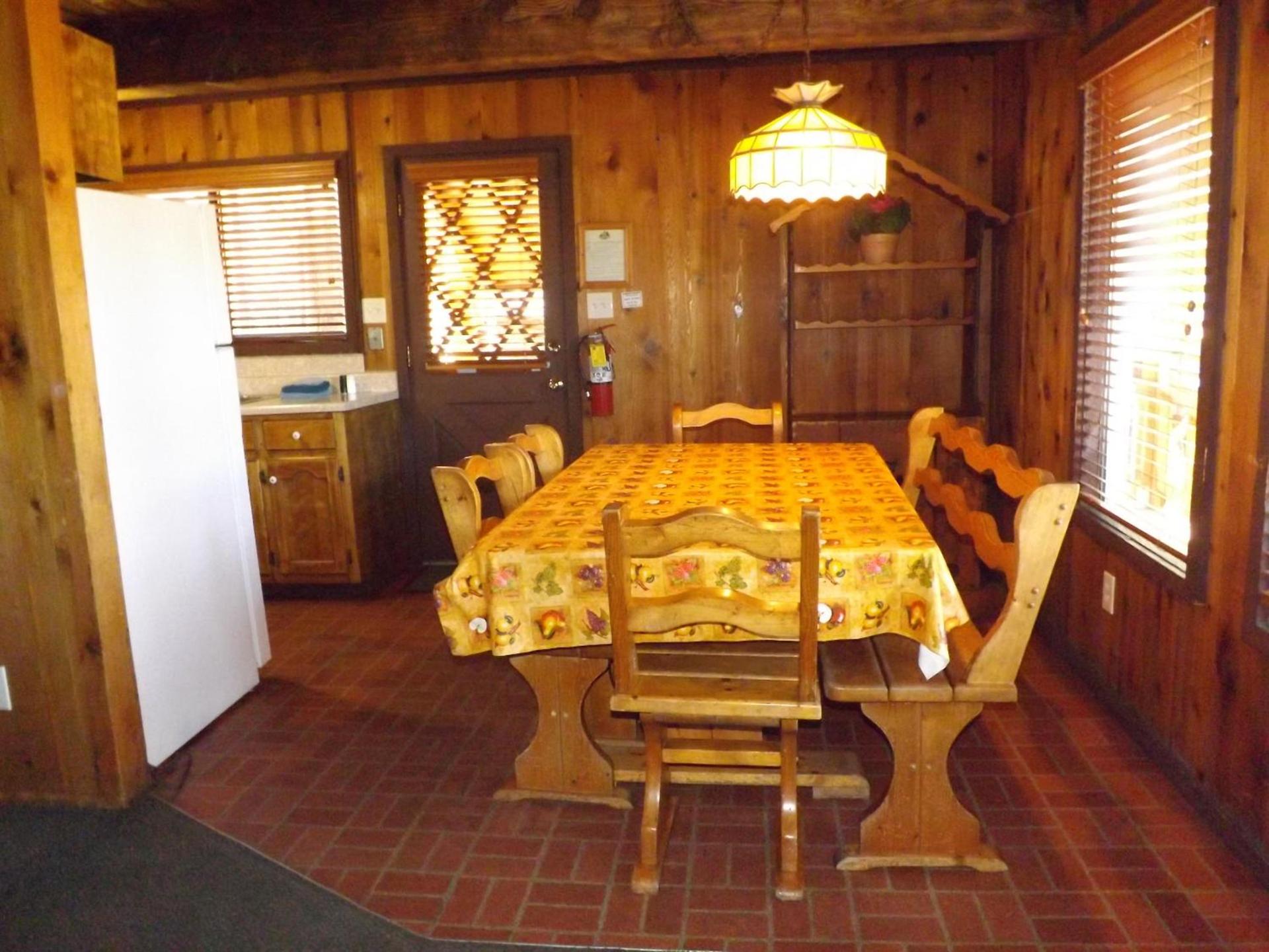Arizona Mountain Inn & Cabins photo 11