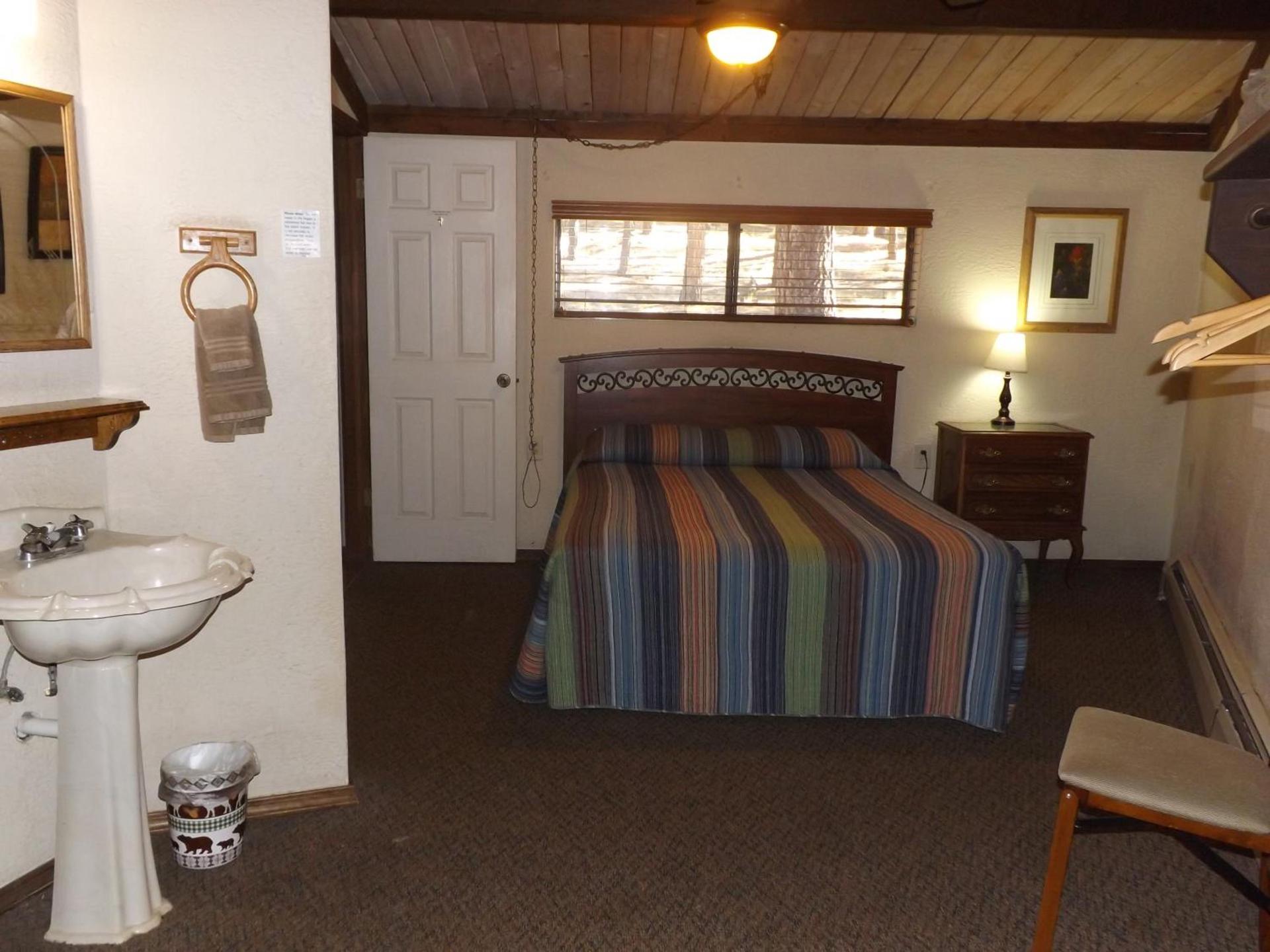 Arizona Mountain Inn & Cabins photo 9