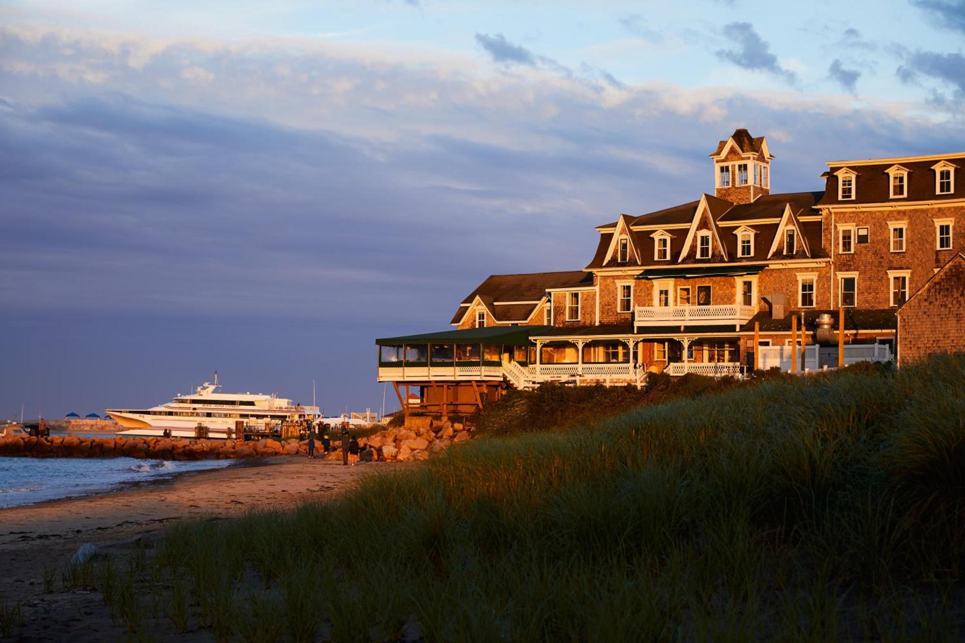 Block Island Beach House photo 24