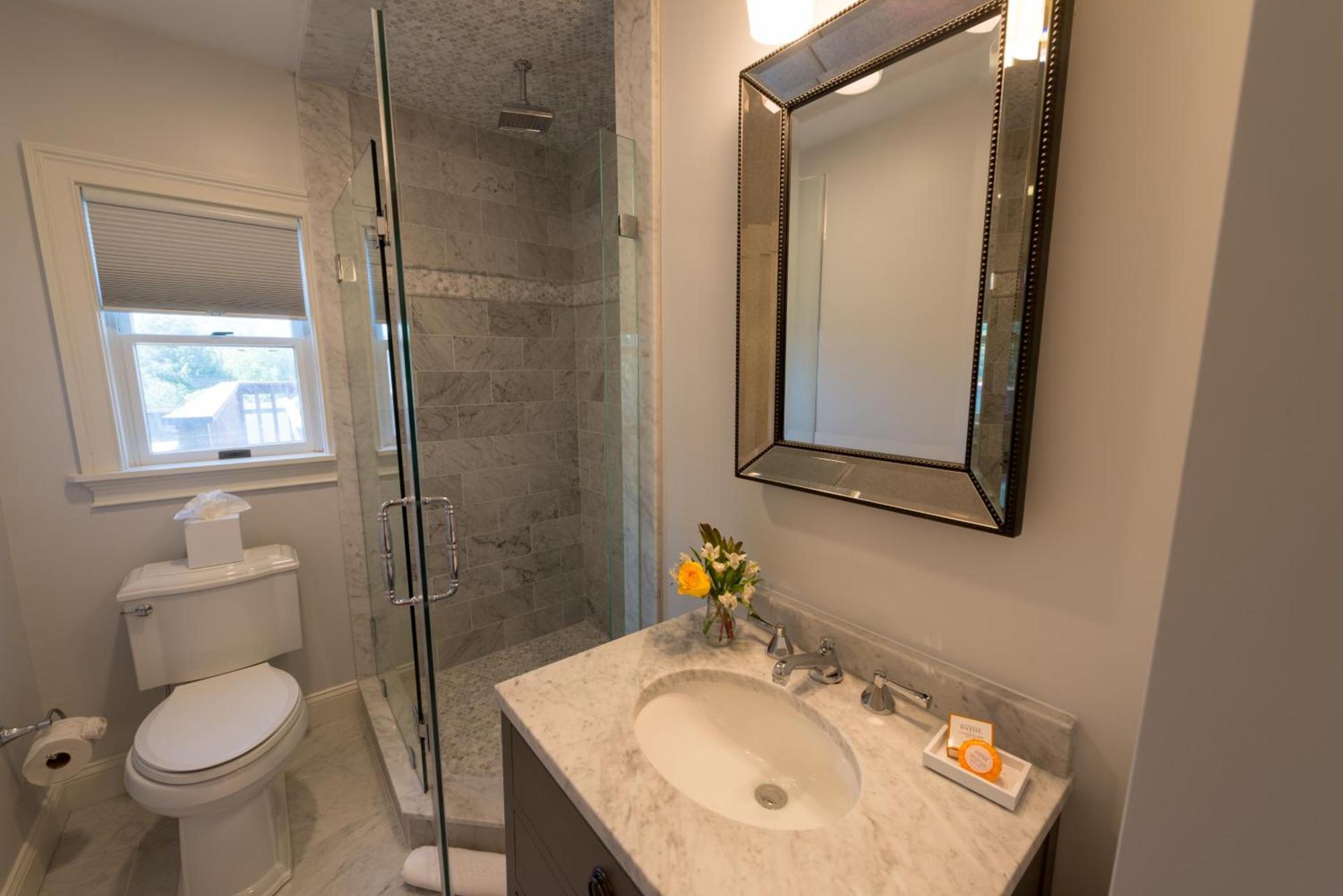 Serenity Inn Newport photo 34