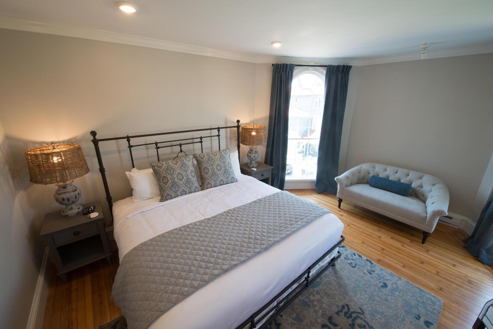 Serenity Inn Newport photo 18