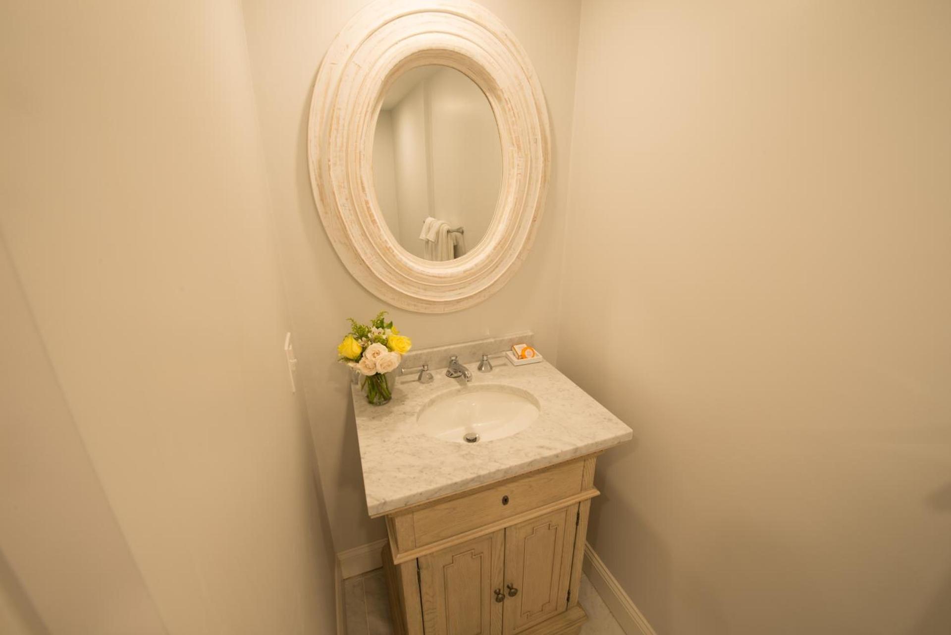 Serenity Inn Newport photo 15