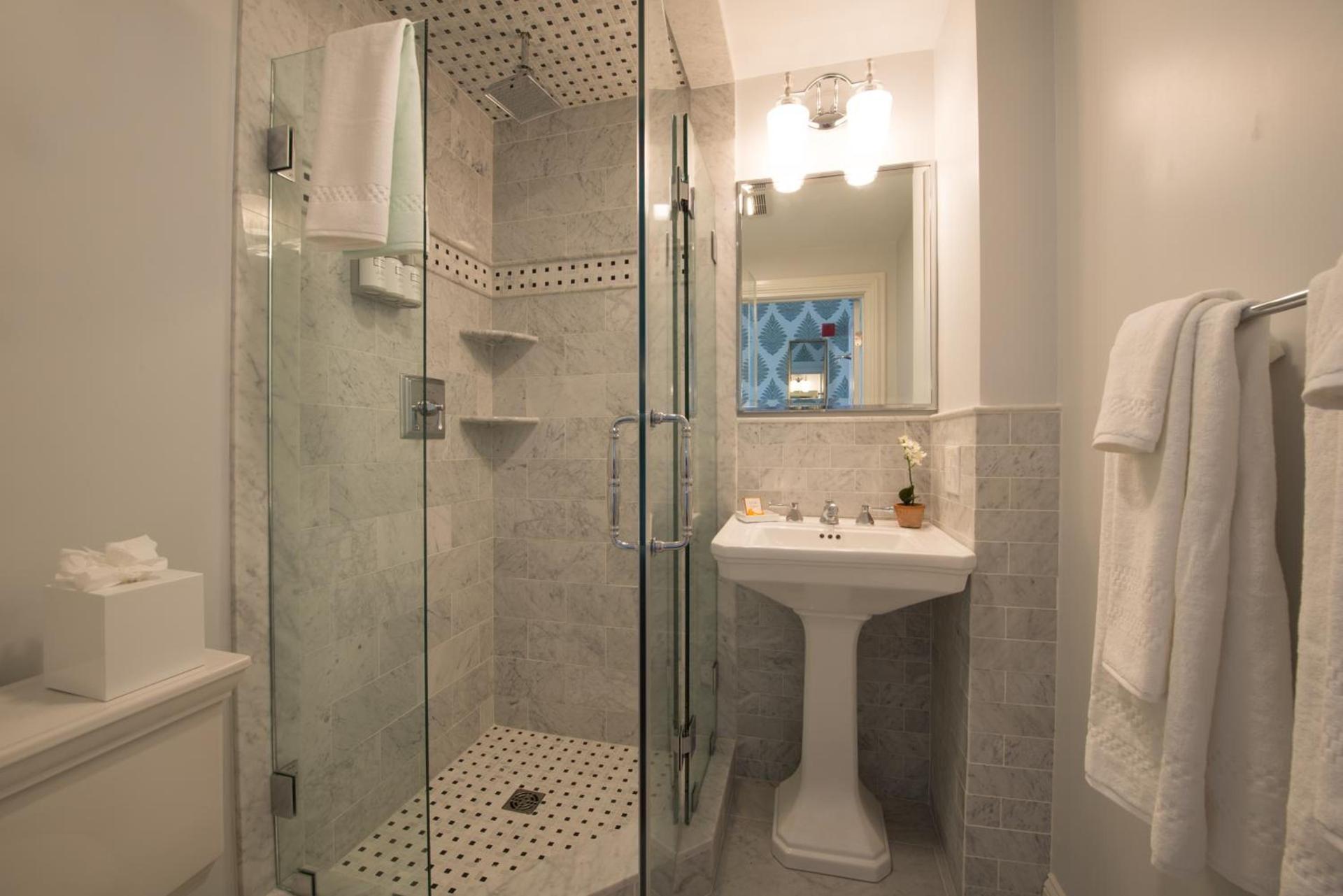 Serenity Inn Newport photo 8