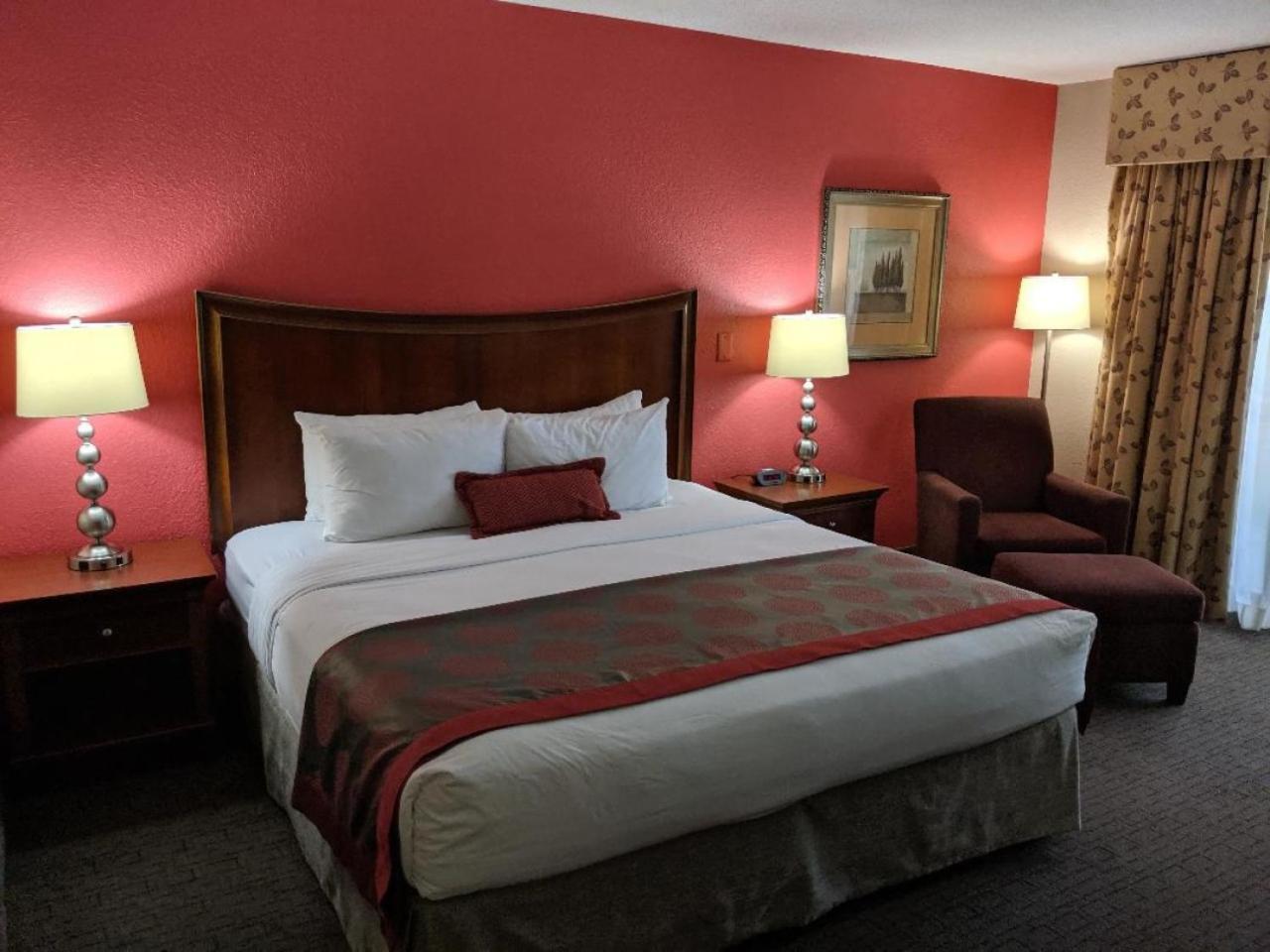 Ramada by Wyndham Raleigh photo 40