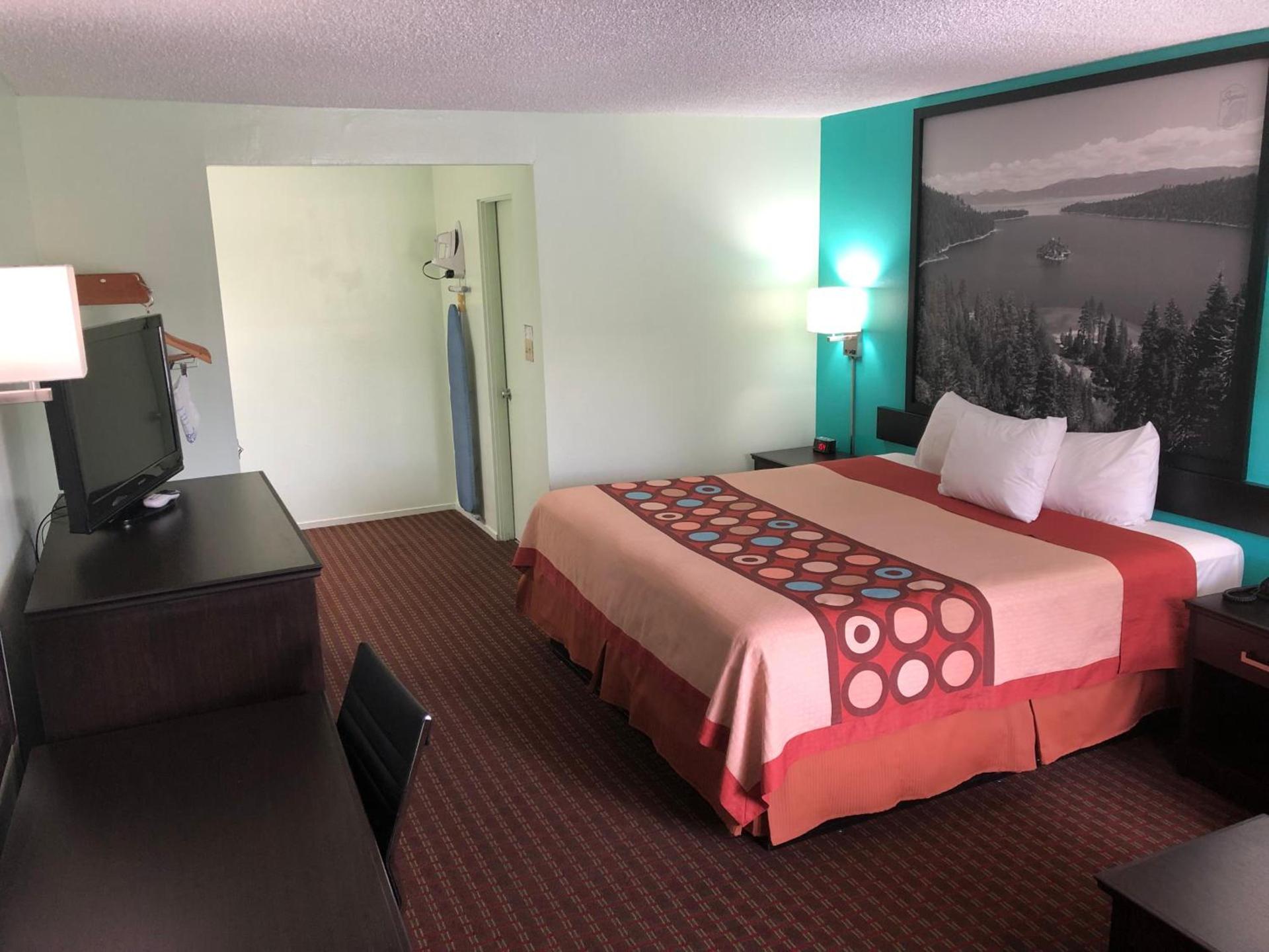 Super 8 by Wyndham Yreka photo 18