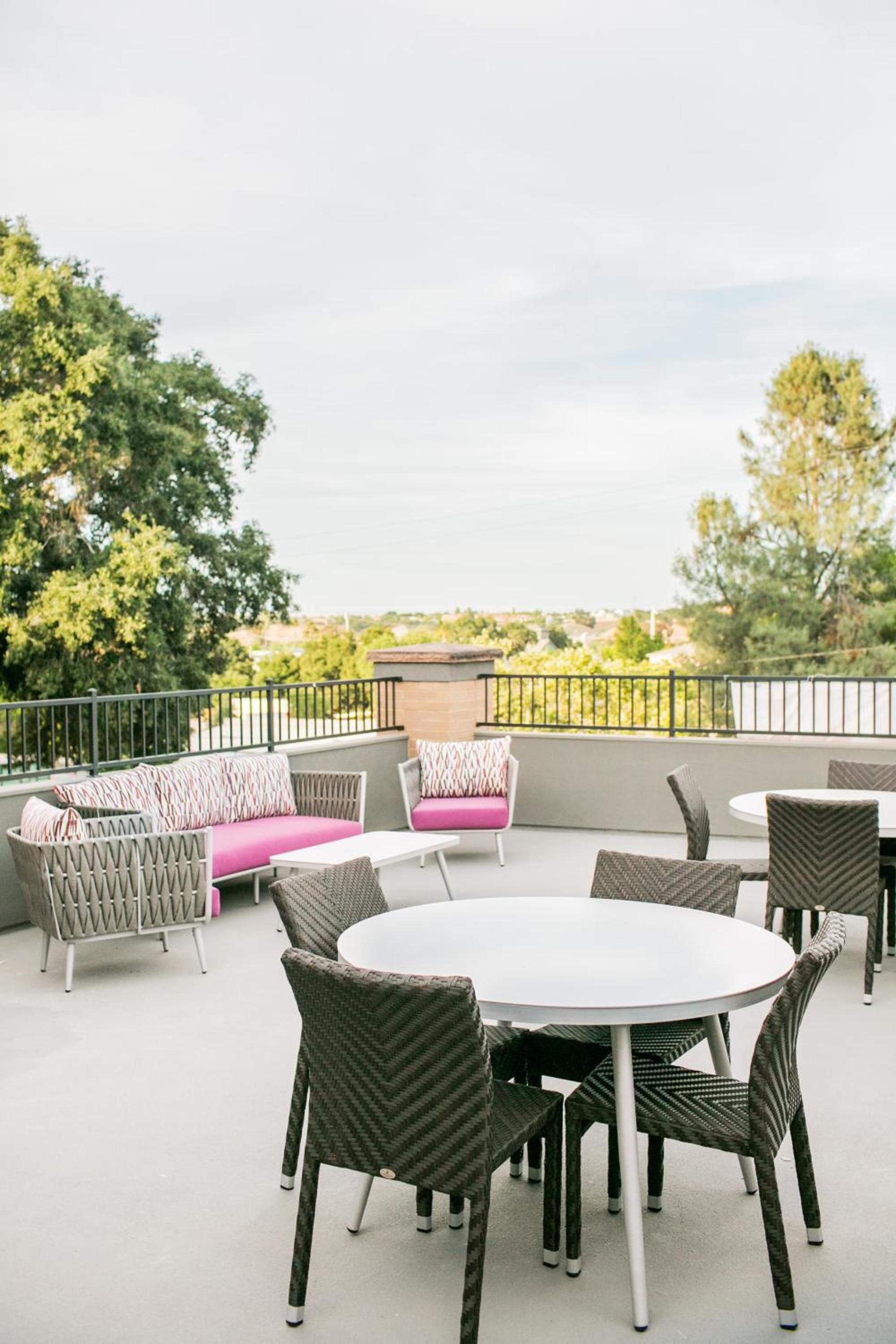 Hotel Siri Downtown - Paso Robles photo 13