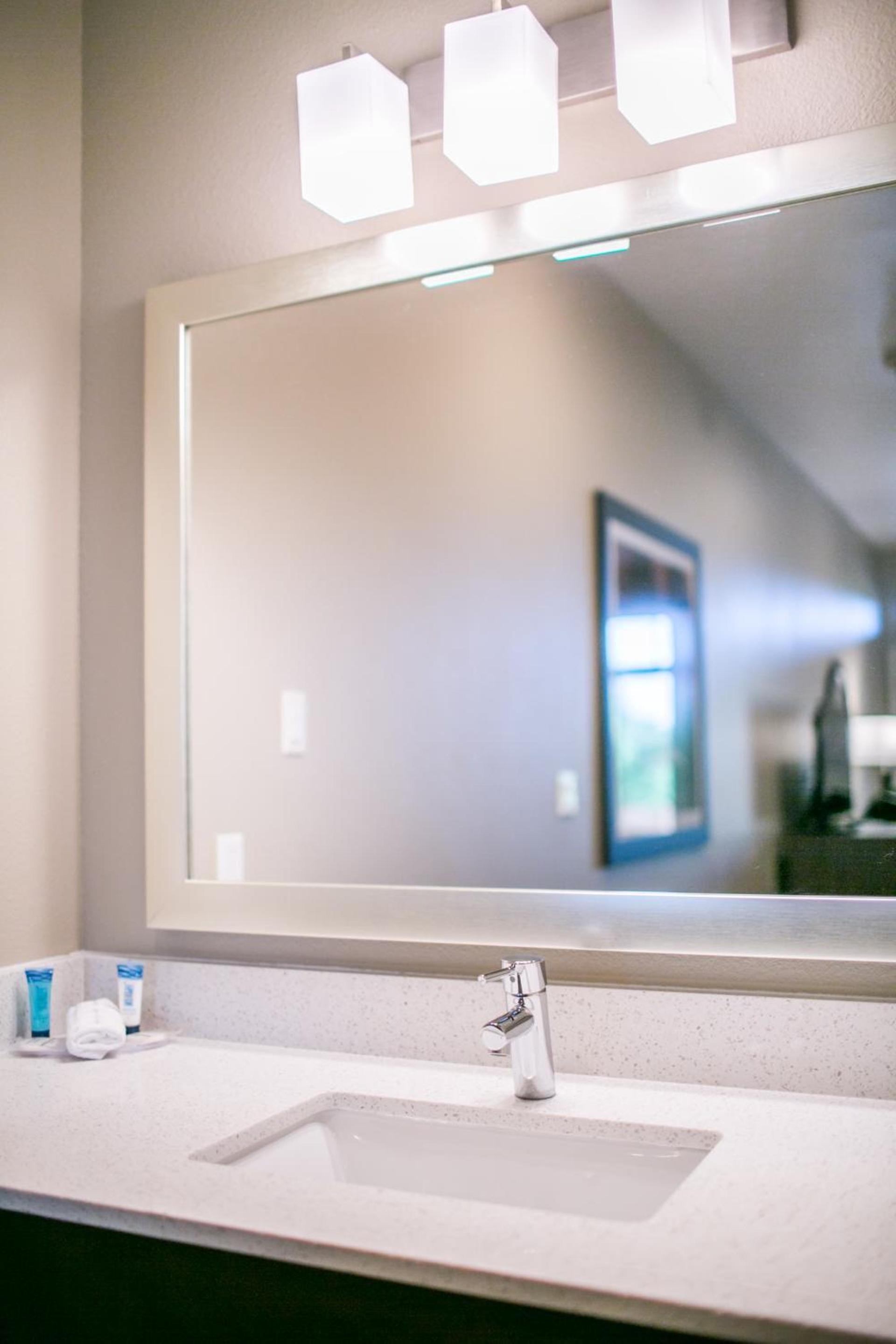 Hotel Siri Downtown - Paso Robles photo 21