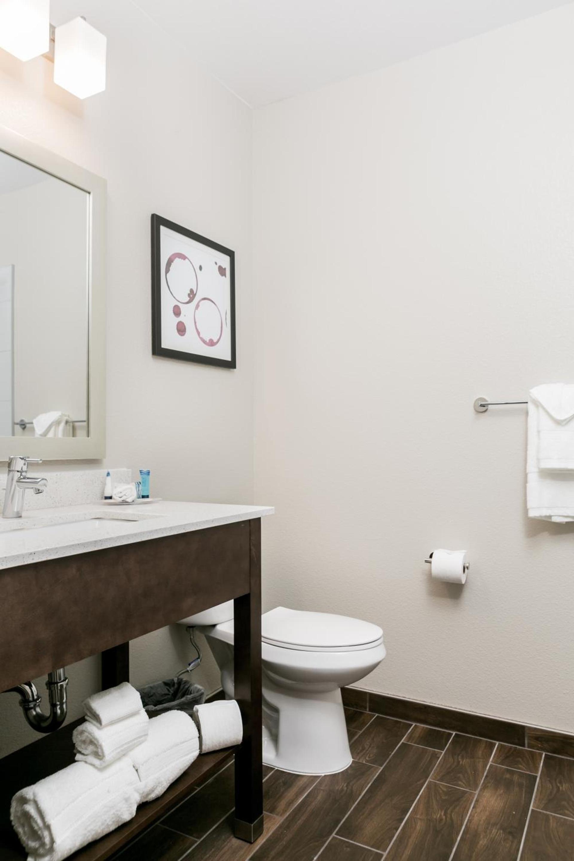 Hotel Siri Downtown - Paso Robles photo 33