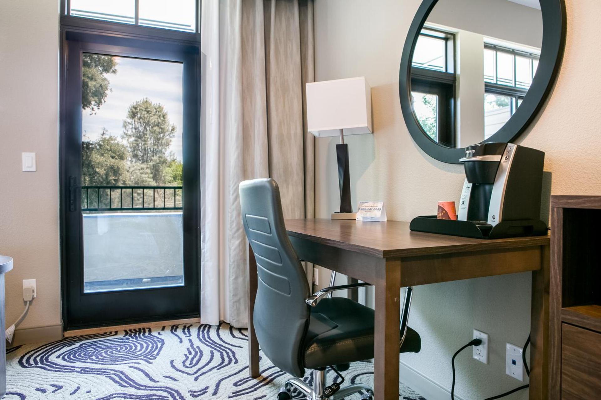 Hotel Siri Downtown - Paso Robles photo 45