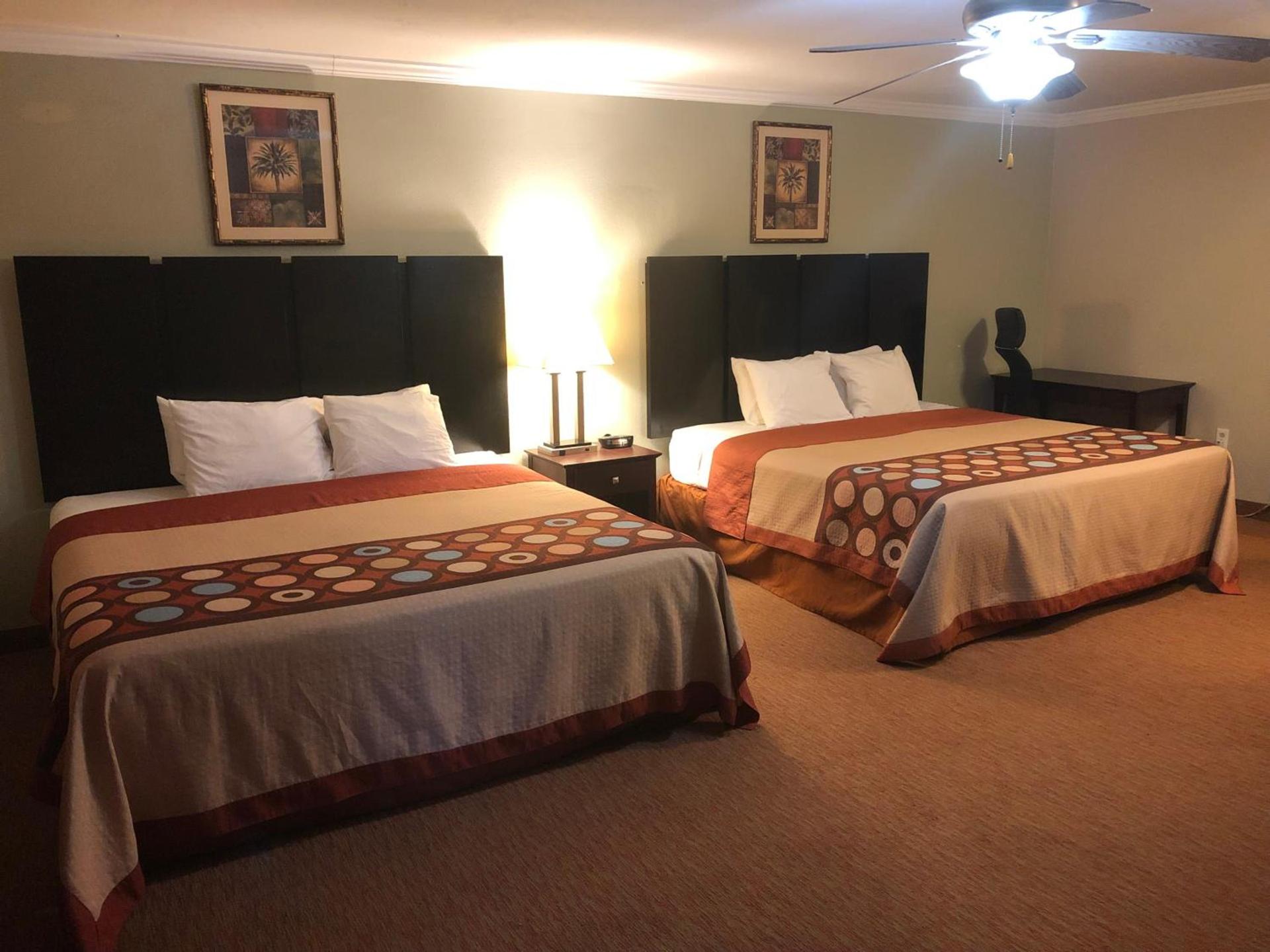 Global Inn photo 9