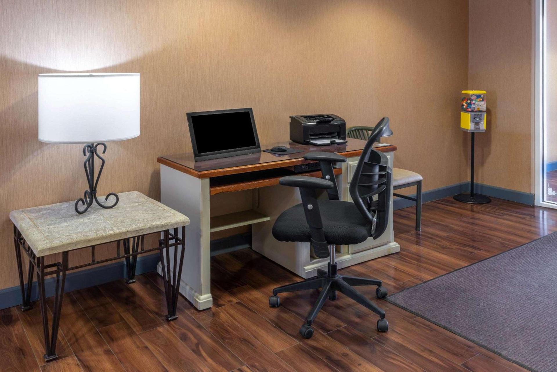 Microtel Inn & Suites photo 14