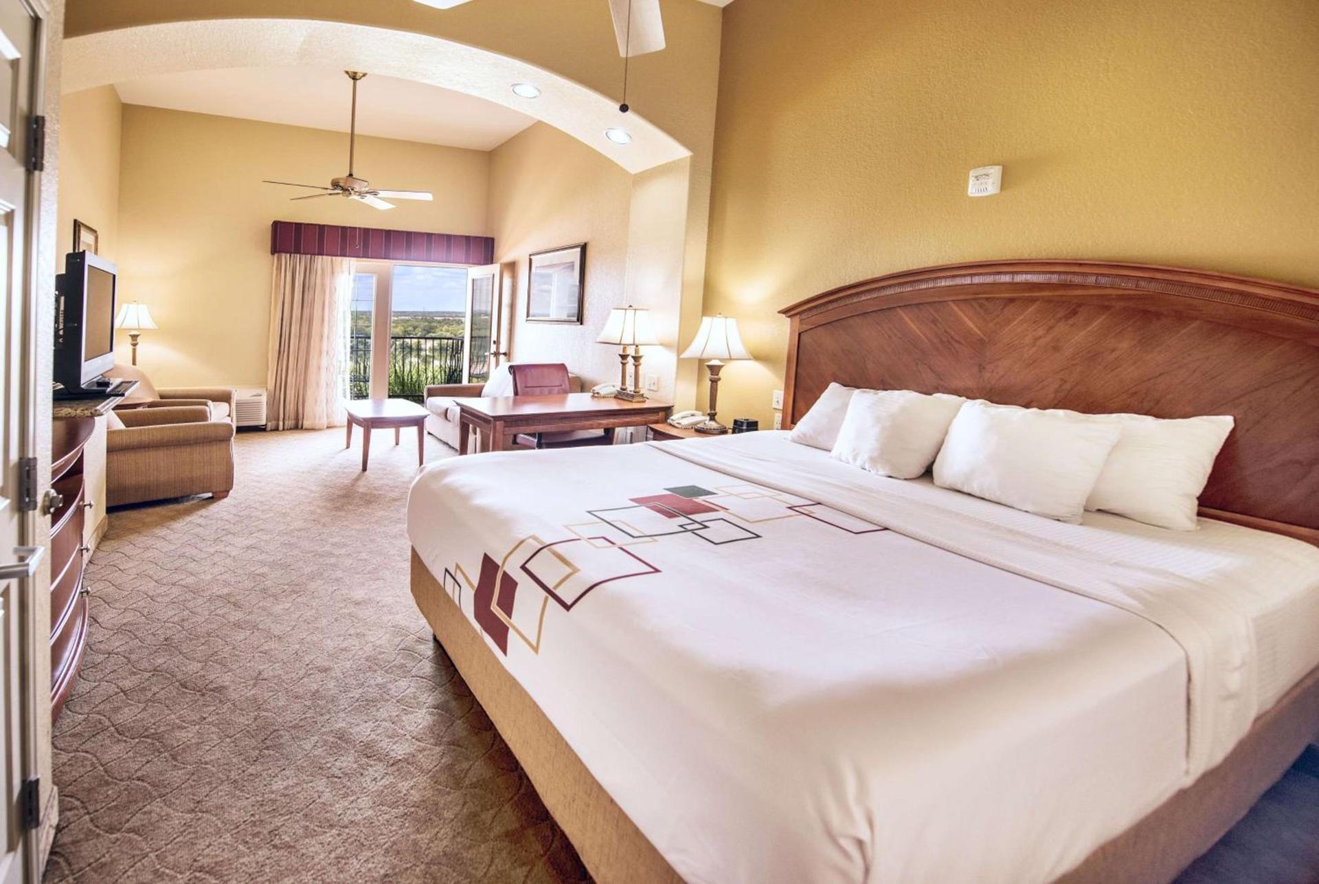 La Quinta by Wyndham Marble Falls photo 37