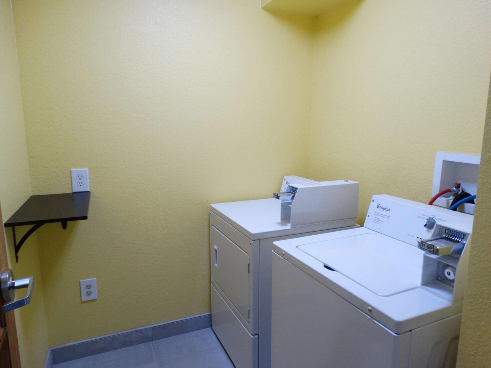 Best Western DeWitt photo 25