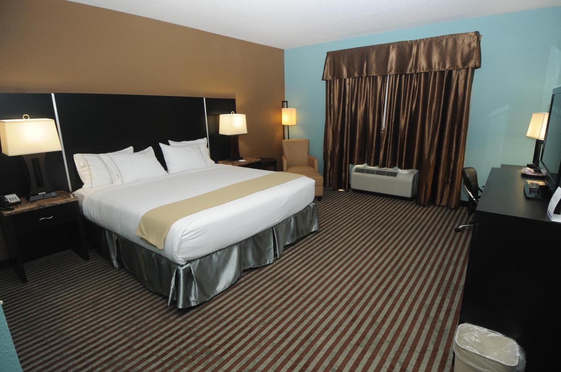 Holiday Inn Express Somerset by IHG photo 4