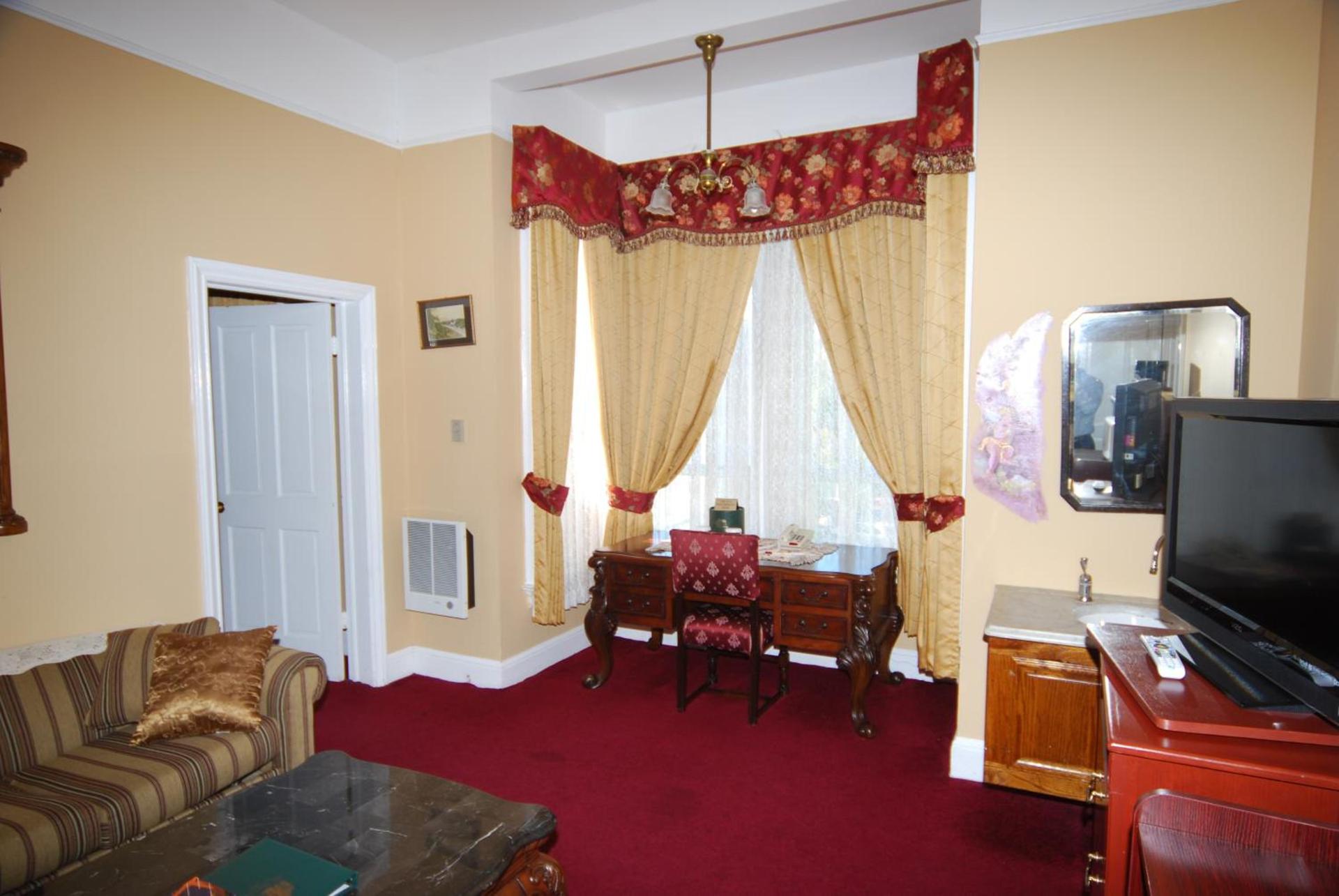Queen Anne photo 6