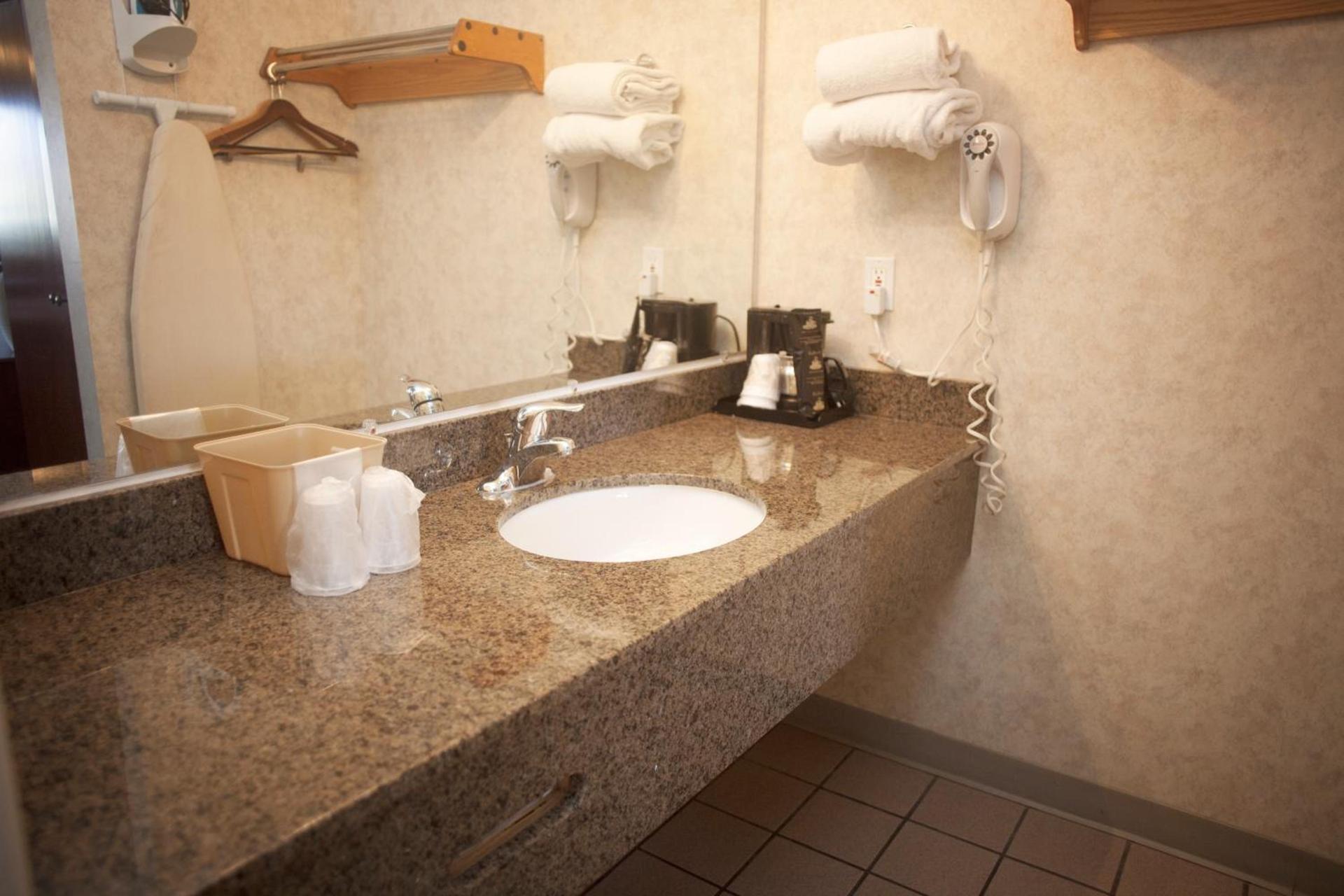 St. George Inn and Suites photo 39