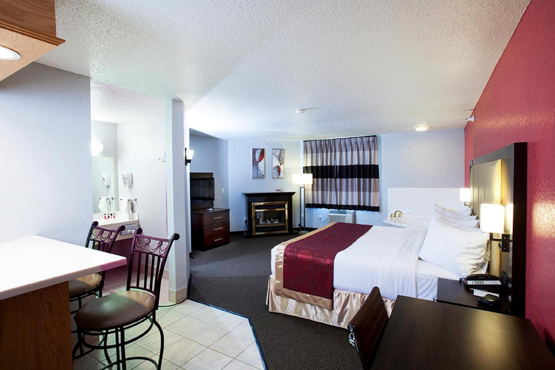 Ramada by Wyndham Keystone Near Mt Rushmore photo 82