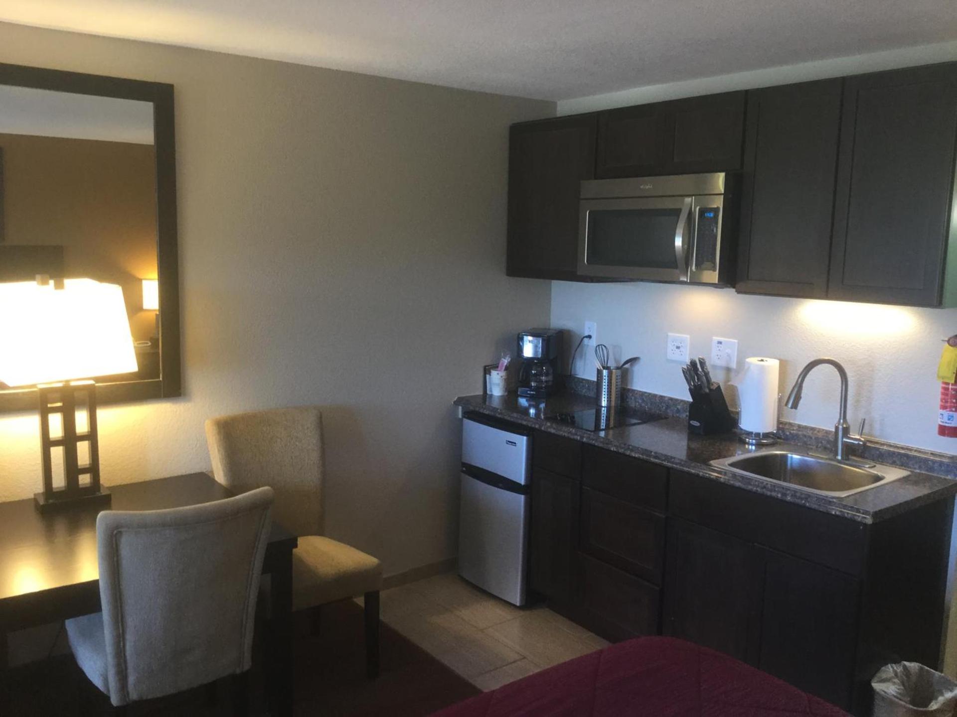 Baymont by Wyndham Cortez photo 54