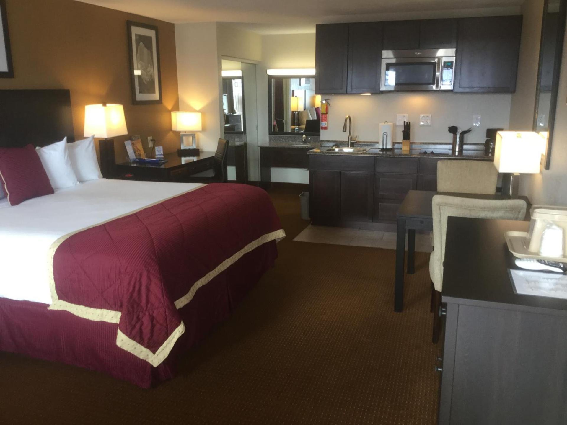 Baymont by Wyndham Cortez photo 52