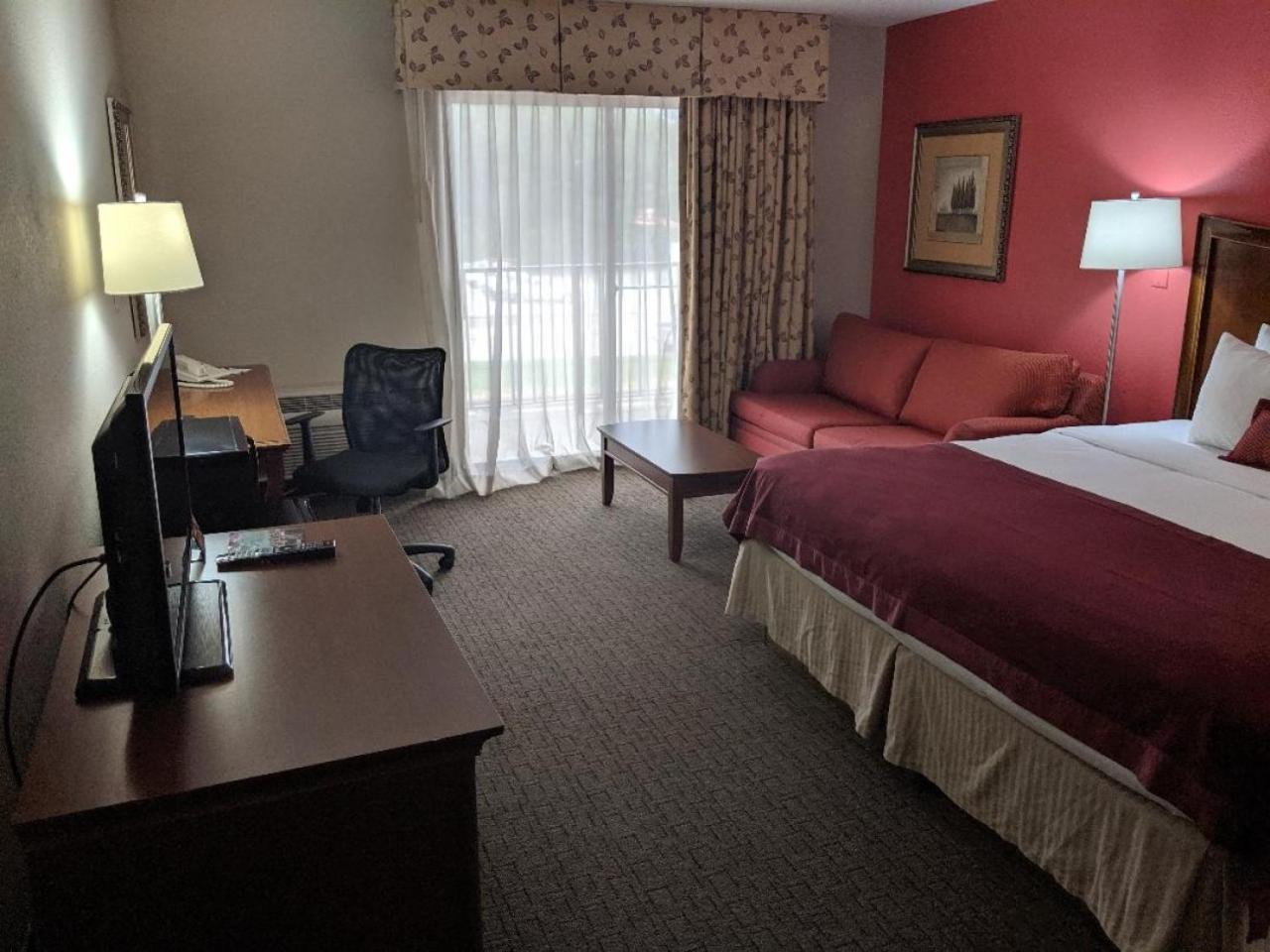 Ramada by Wyndham Raleigh photo 36
