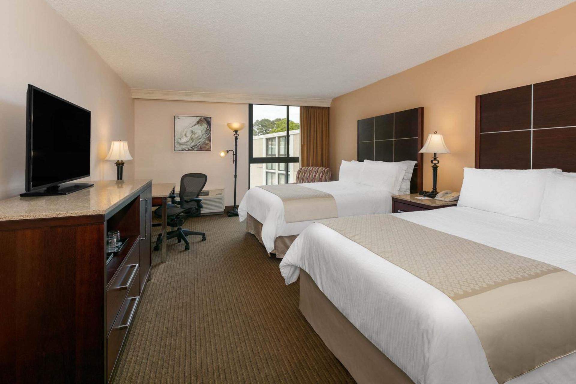 Wyndham Riverfront Hotel photo 51
