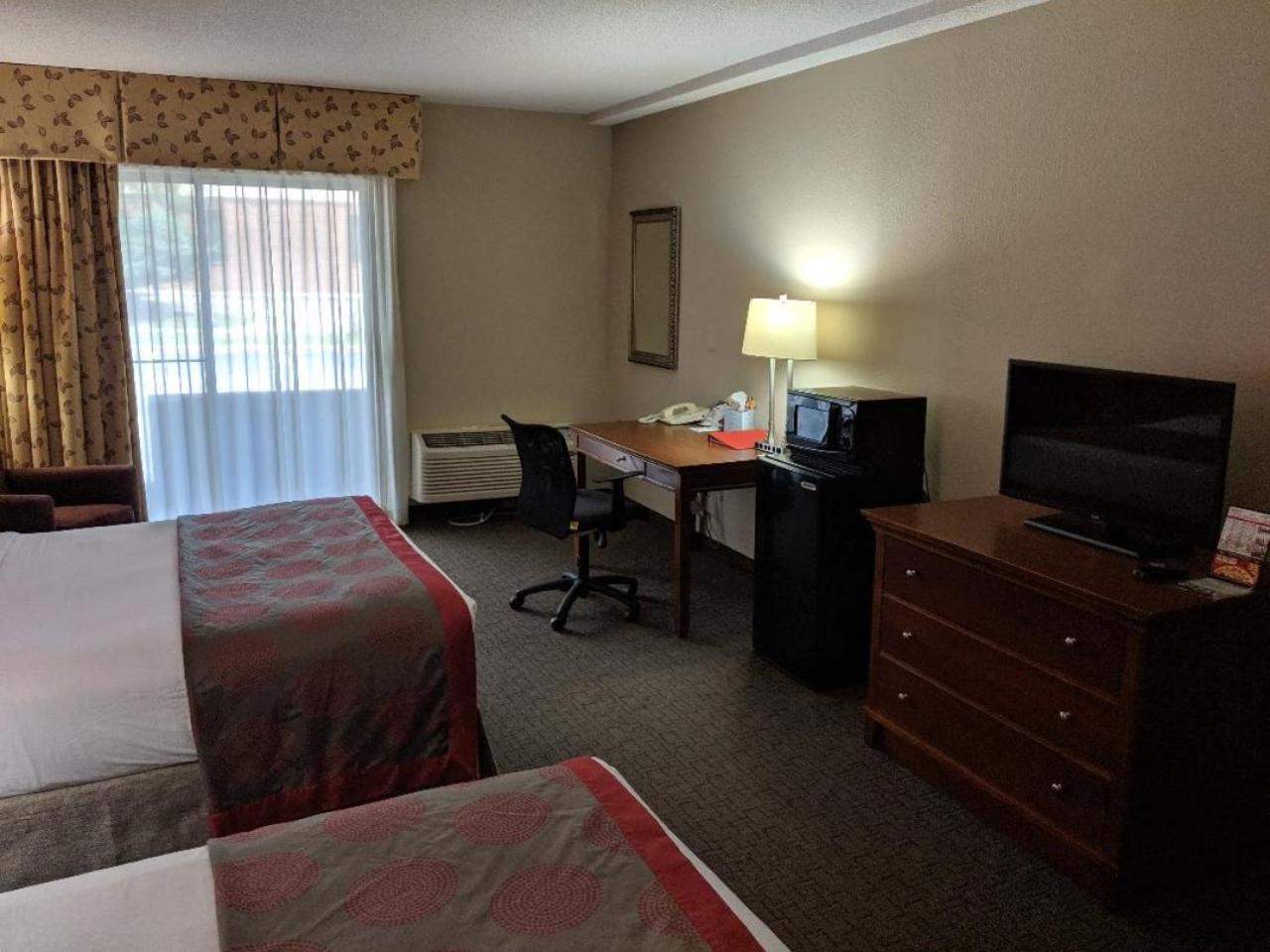 Ramada by Wyndham Raleigh photo 30