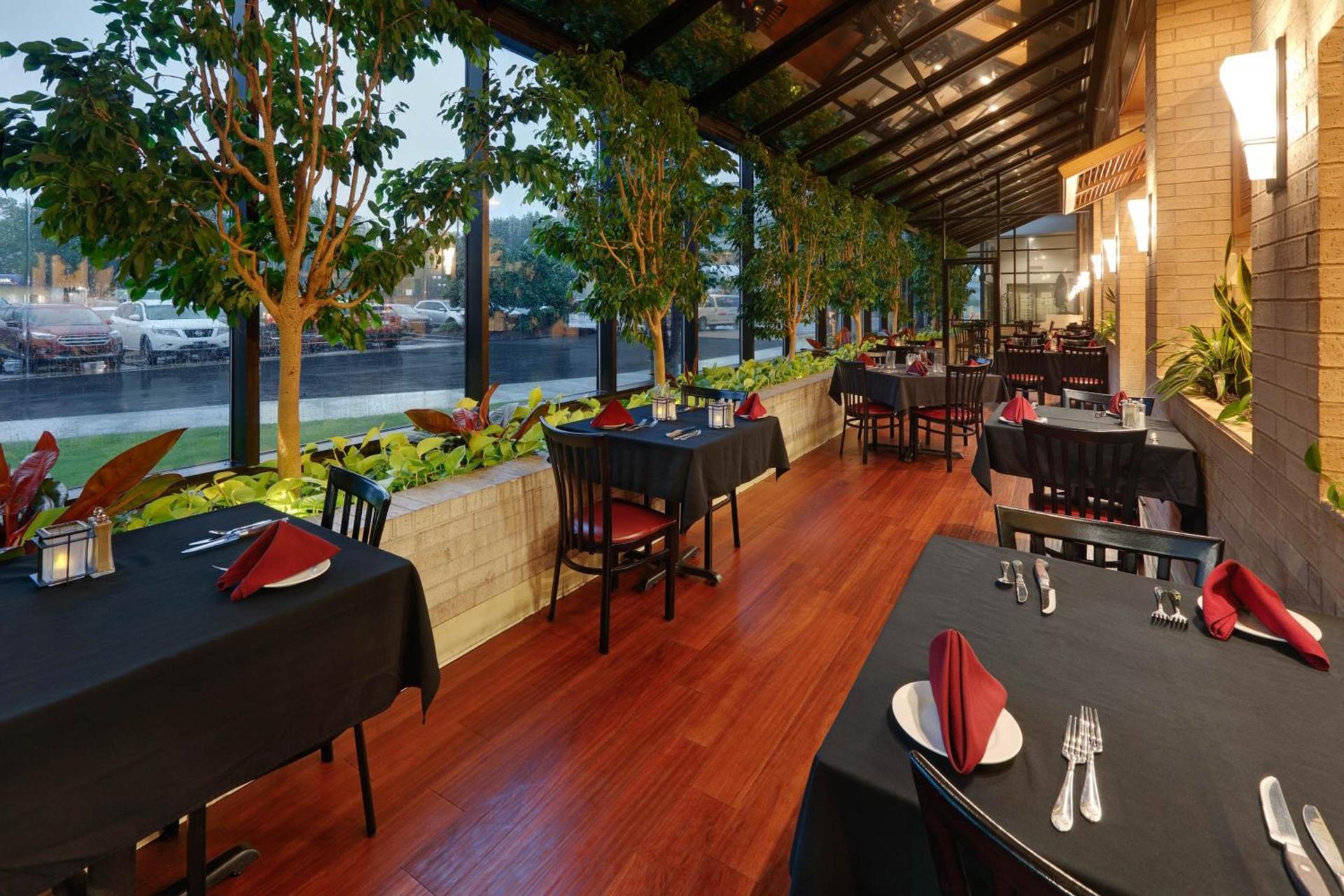 Wyndham Riverfront Hotel photo 82