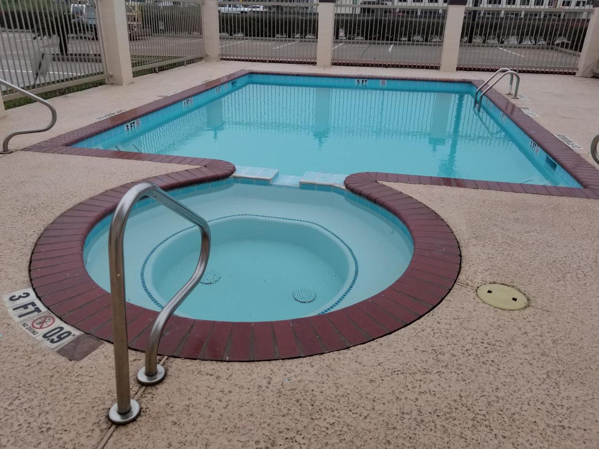 HomeBridge Inn and Suites photo 6