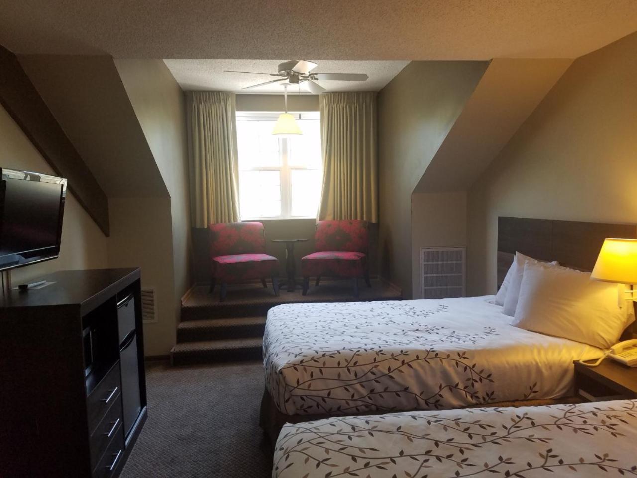 Roosevelt Inn Mount Rushmore photo 16