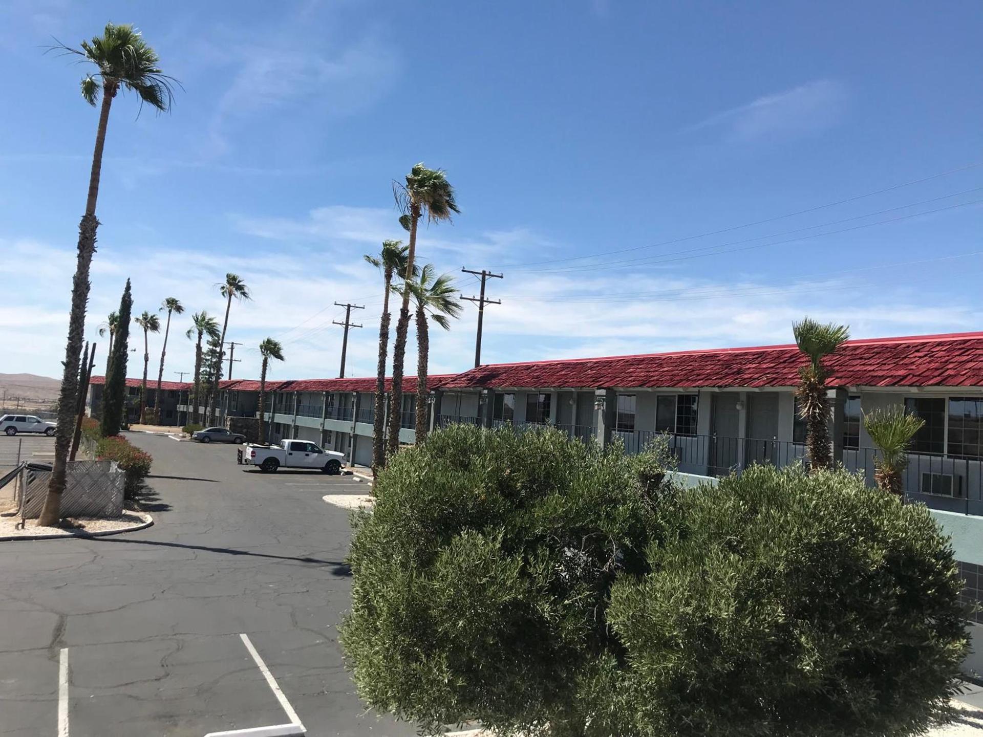 Economy Inn Barstow photo 8