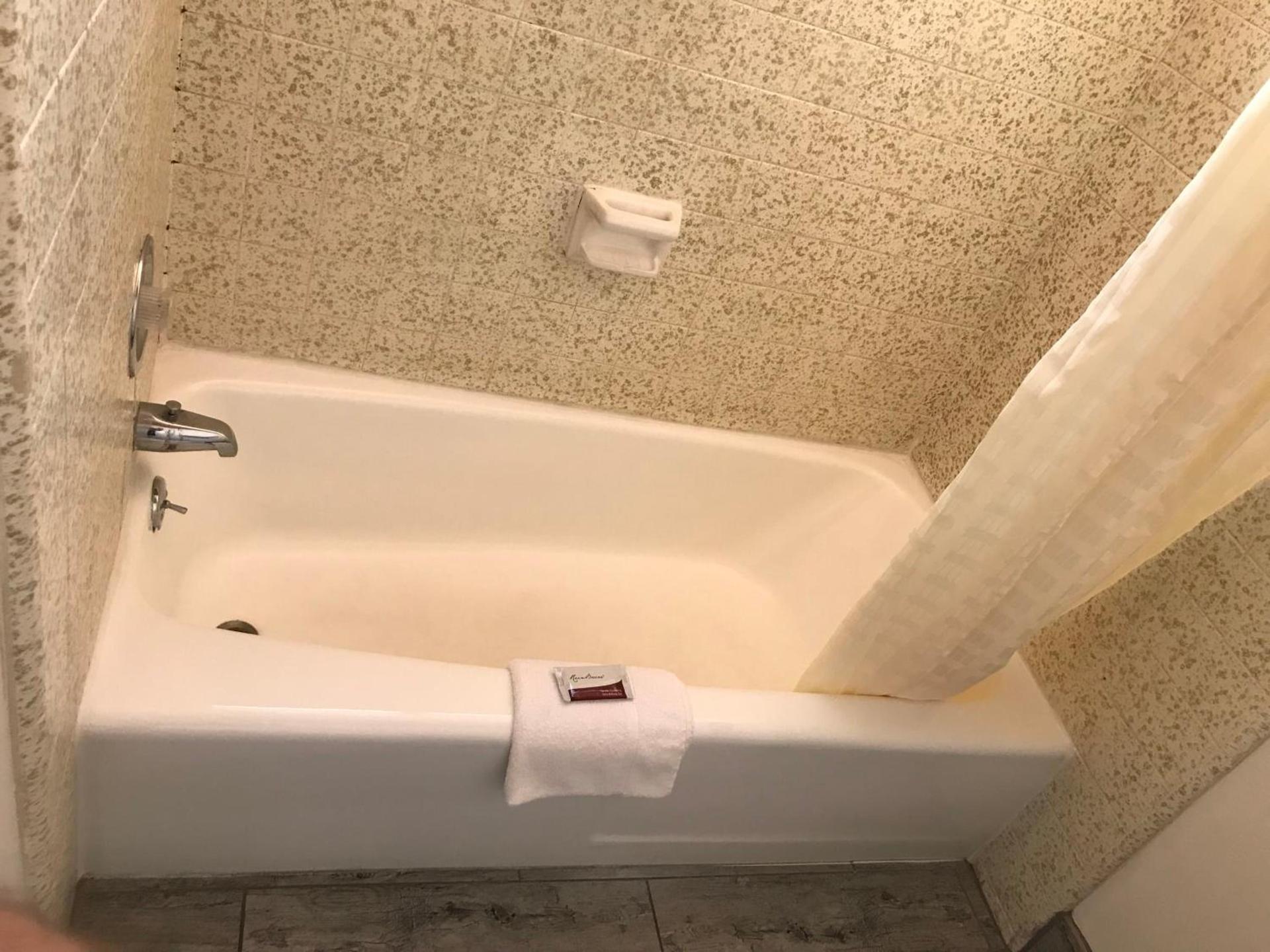 Economy Inn Barstow photo 46