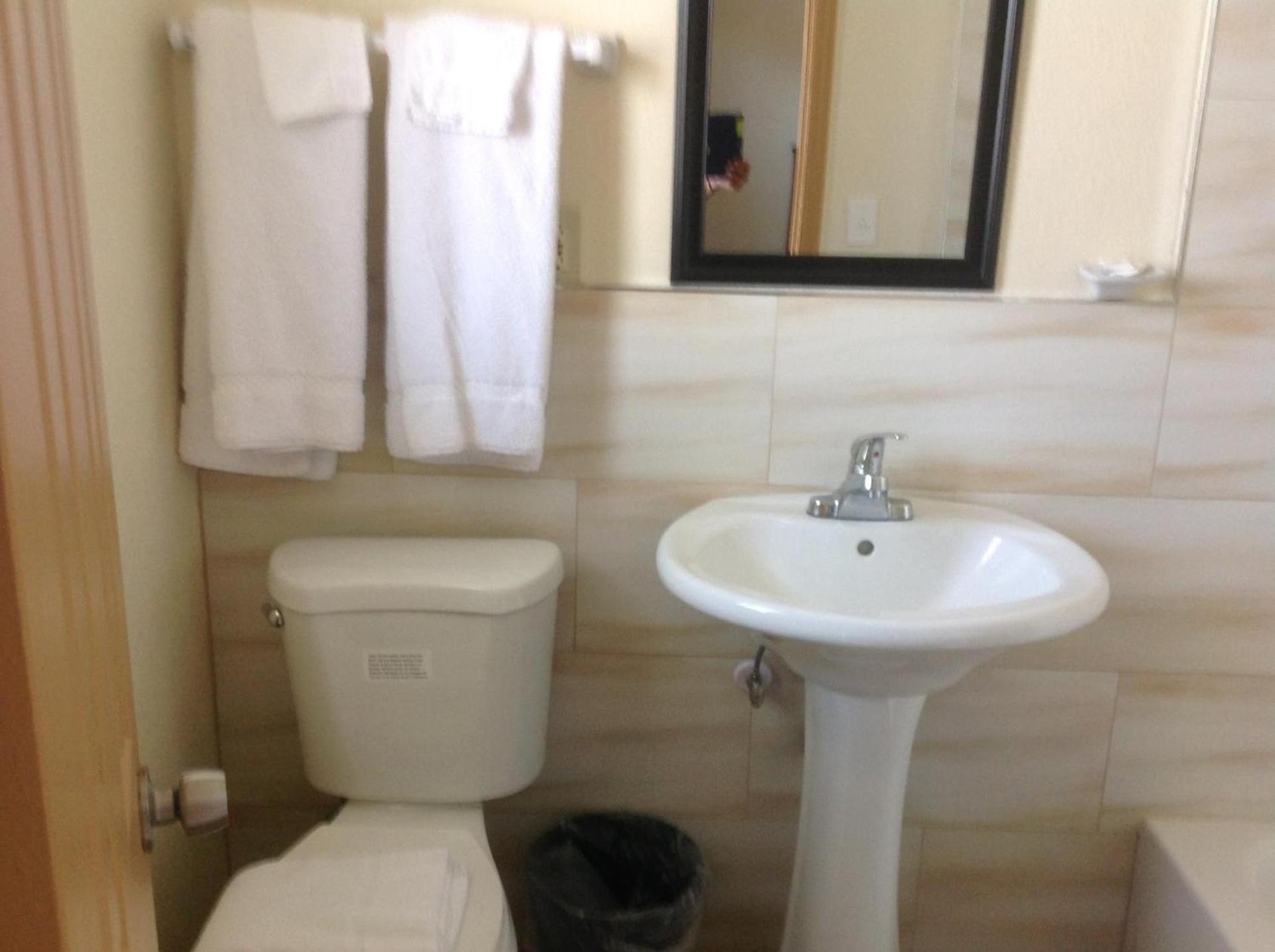 Sunshine Inn of Daytona Beach photo 11