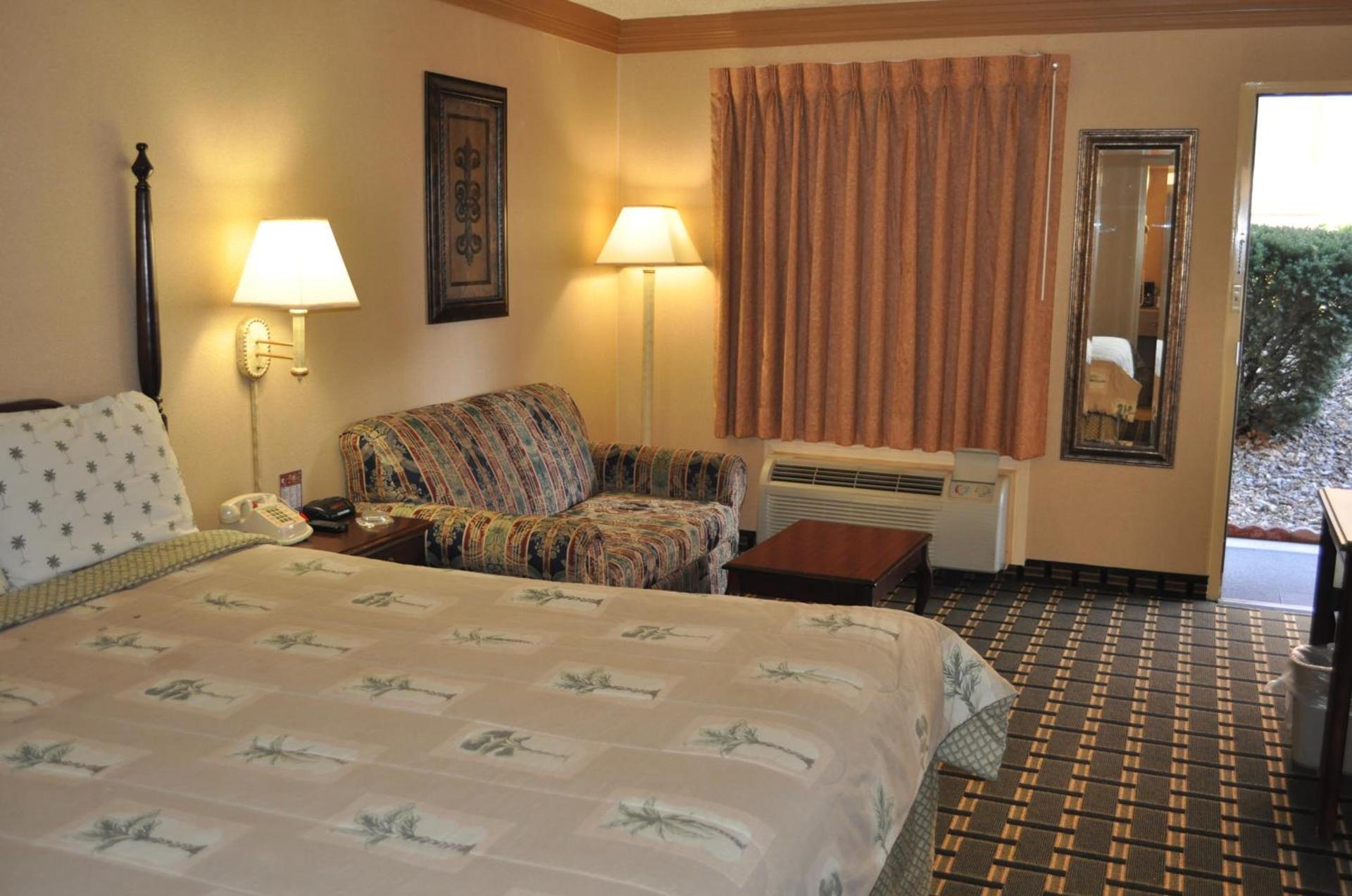 Executive Inn, Springdale photo 18