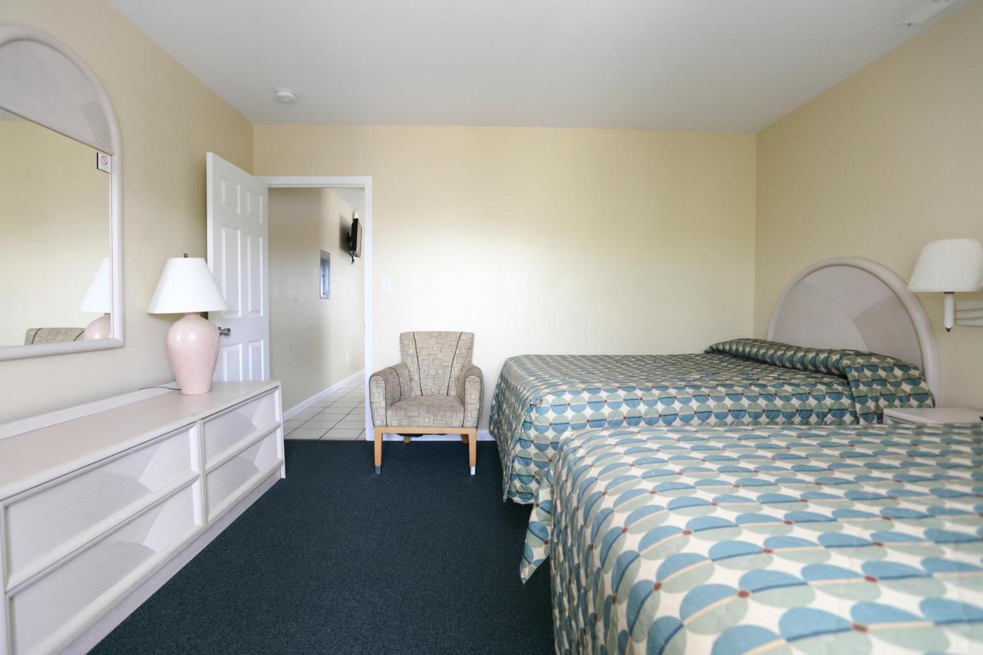 Riviera Resort & Suites photo 16