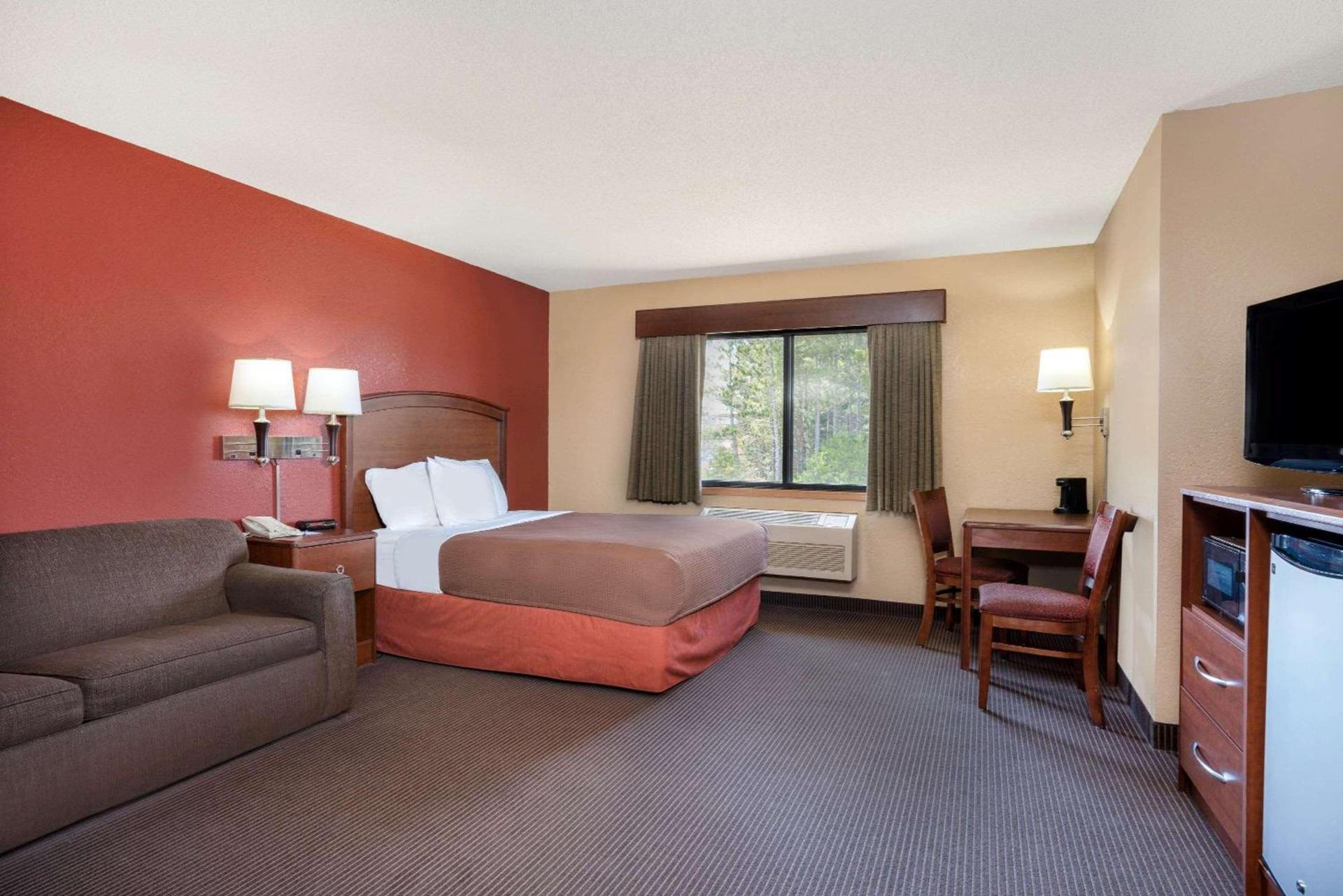 AmericInn by Wyndham Park Rapids photo 10