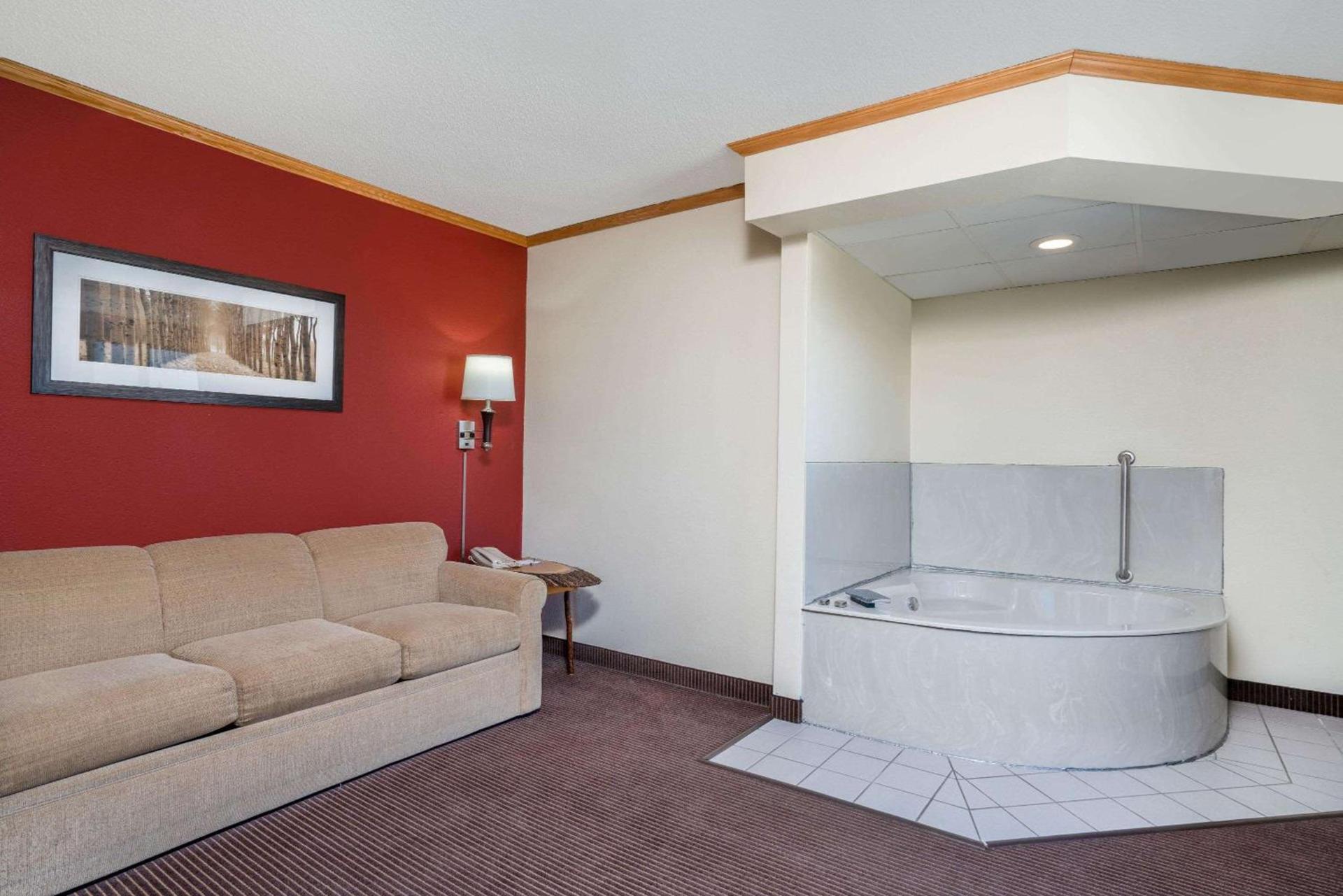 AmericInn by Wyndham Park Rapids photo 14