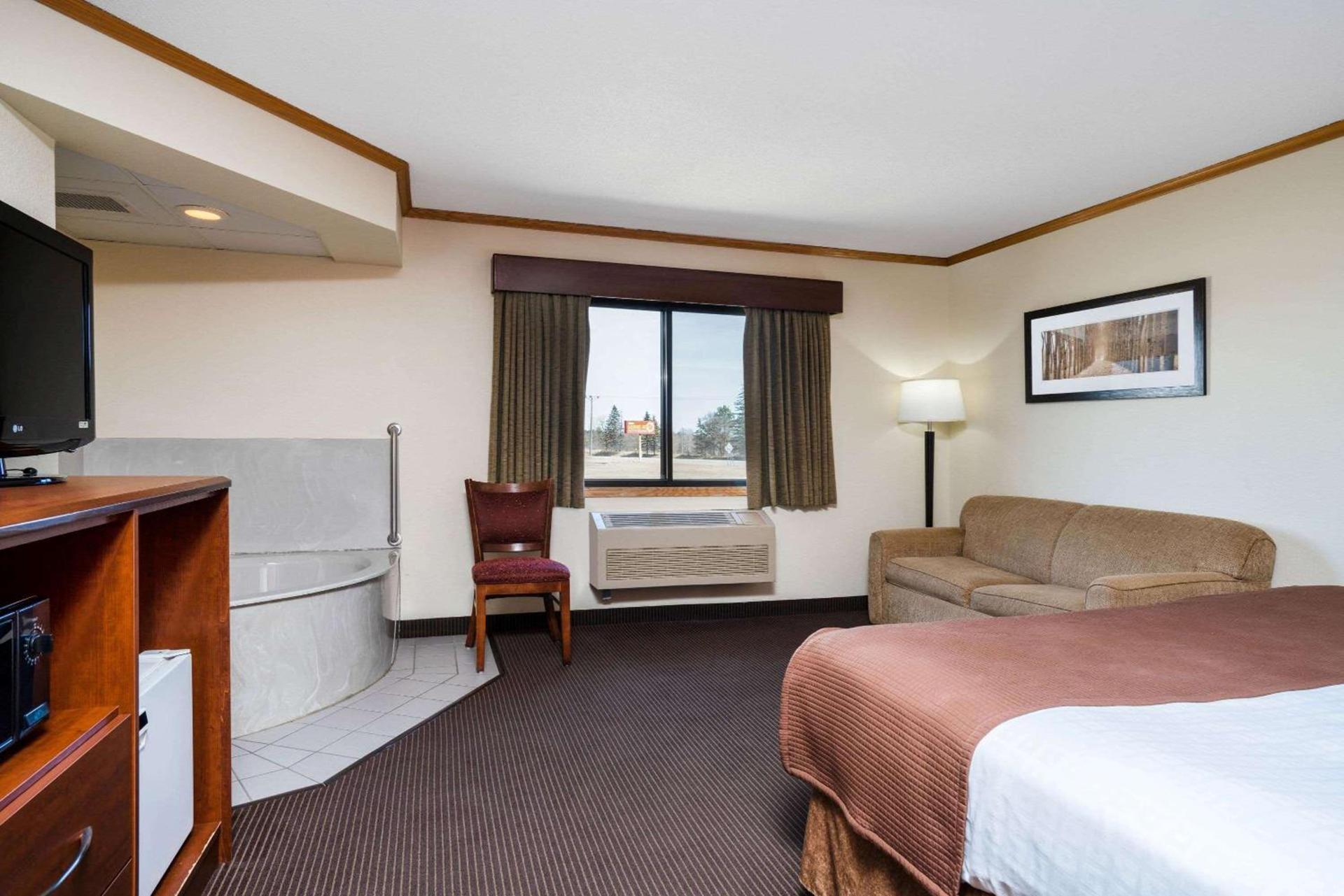 AmericInn by Wyndham Park Rapids photo 17