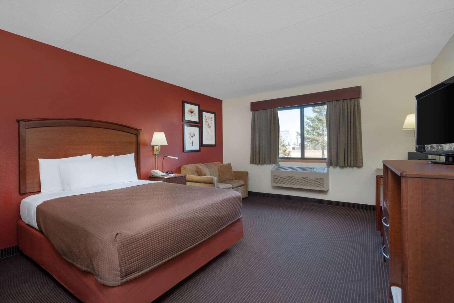 AmericInn by Wyndham Park Rapids photo 8
