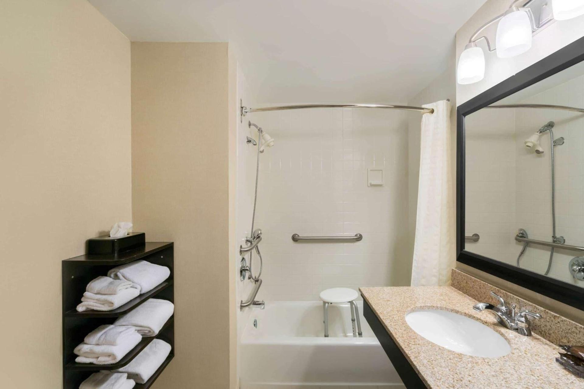 Wingate by Wyndham (Lexington, VA) photo 12
