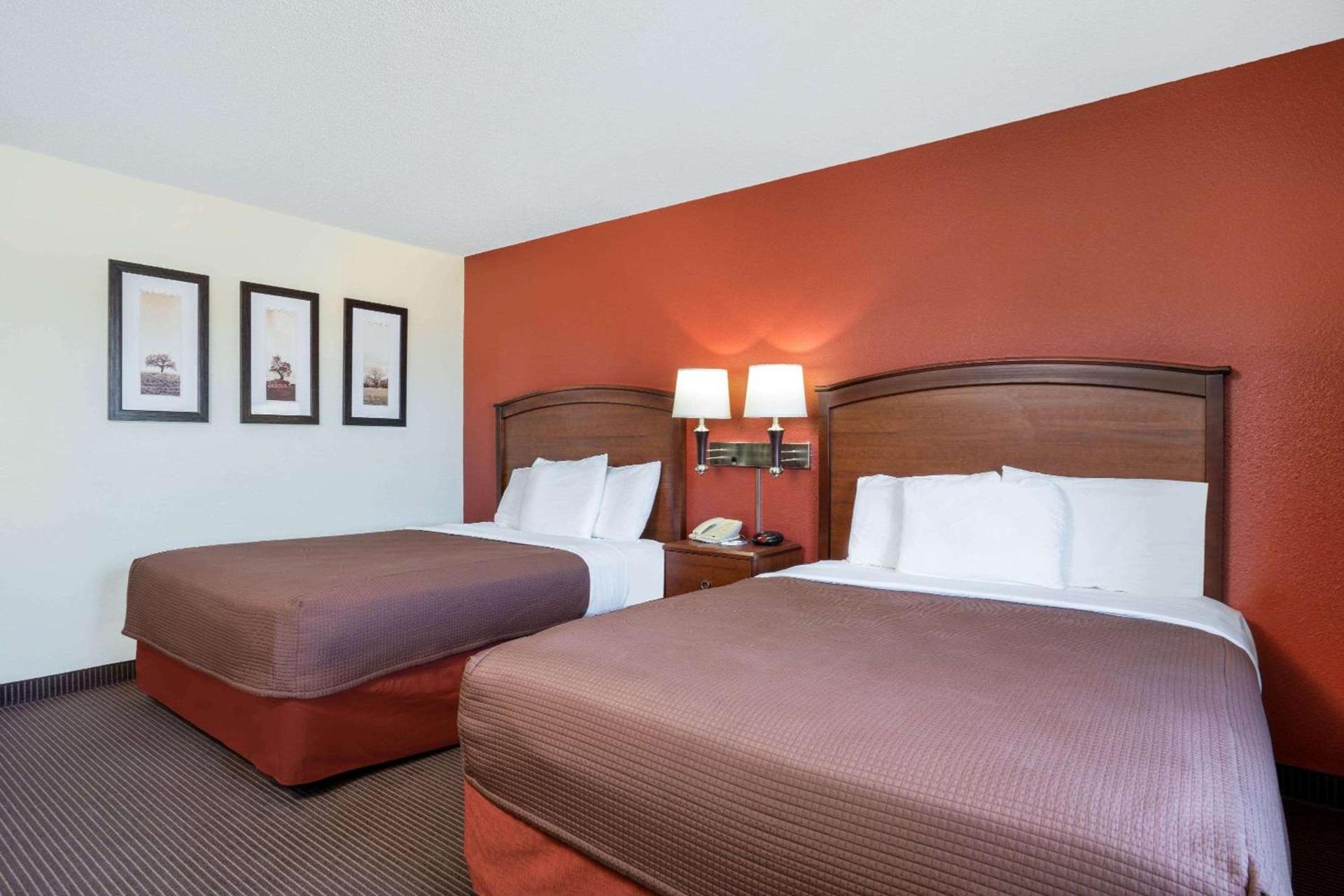 AmericInn by Wyndham Park Rapids photo 12