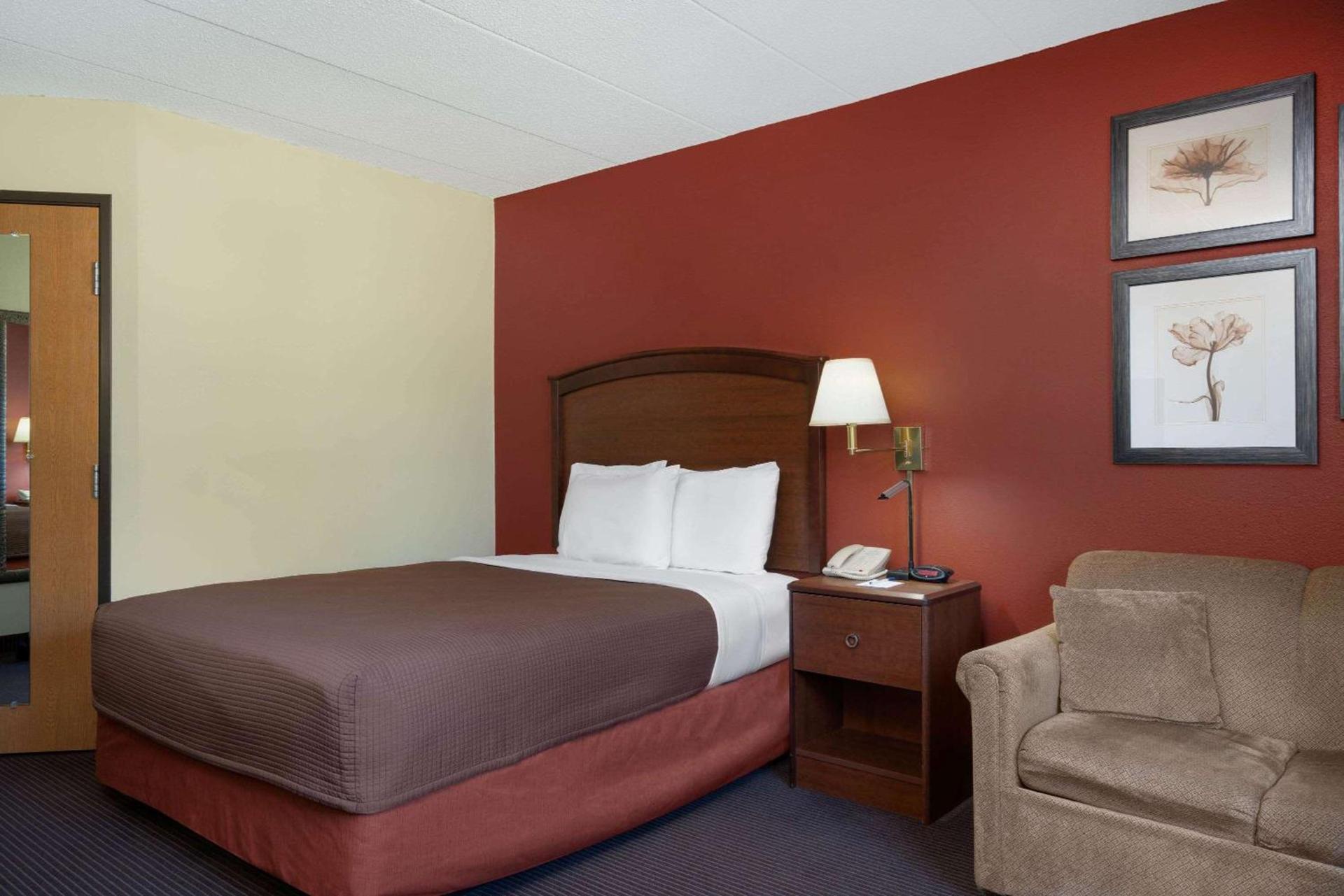 AmericInn by Wyndham Park Rapids photo 9