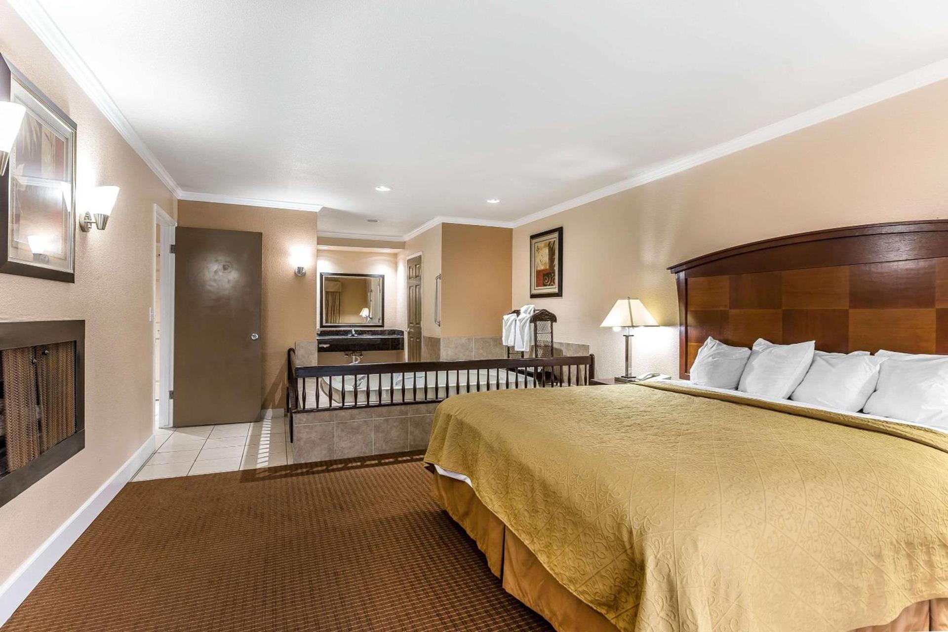 Quality Inn near Hearst Castle photo 23