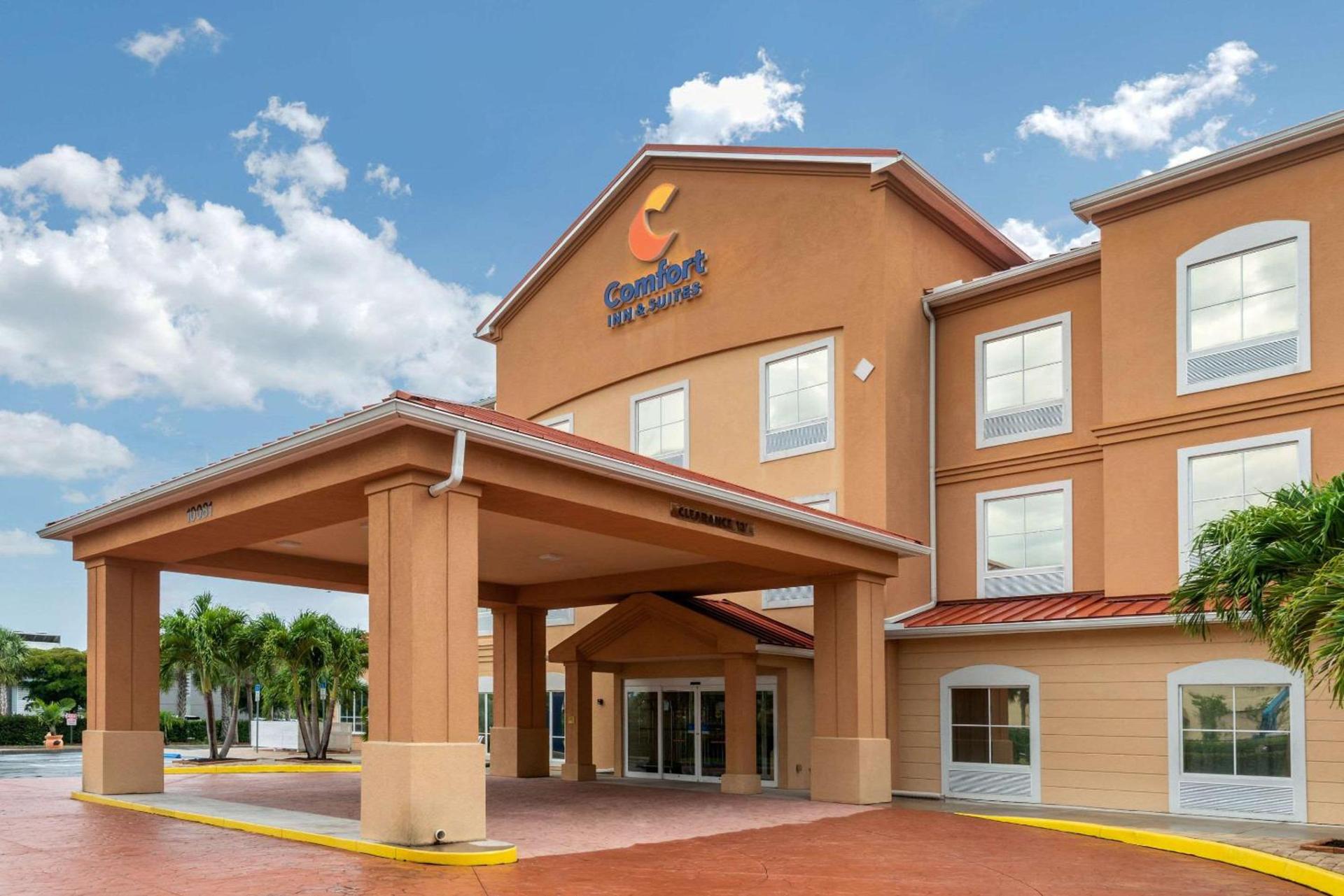 Comfort Inn & Suites Fort Myers Airport — hotel in Fort Myers