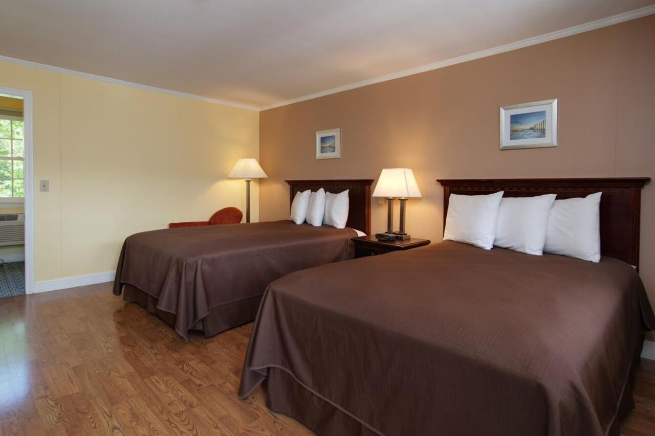 Cape Cod Harbor House Inn photo 27