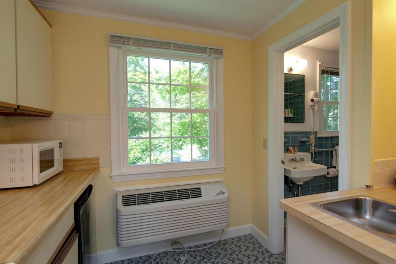 Cape Cod Harbor House Inn photo 15