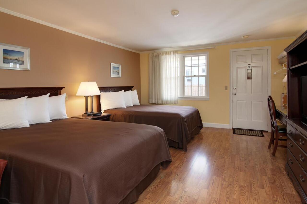 Cape Cod Harbor House Inn photo 20