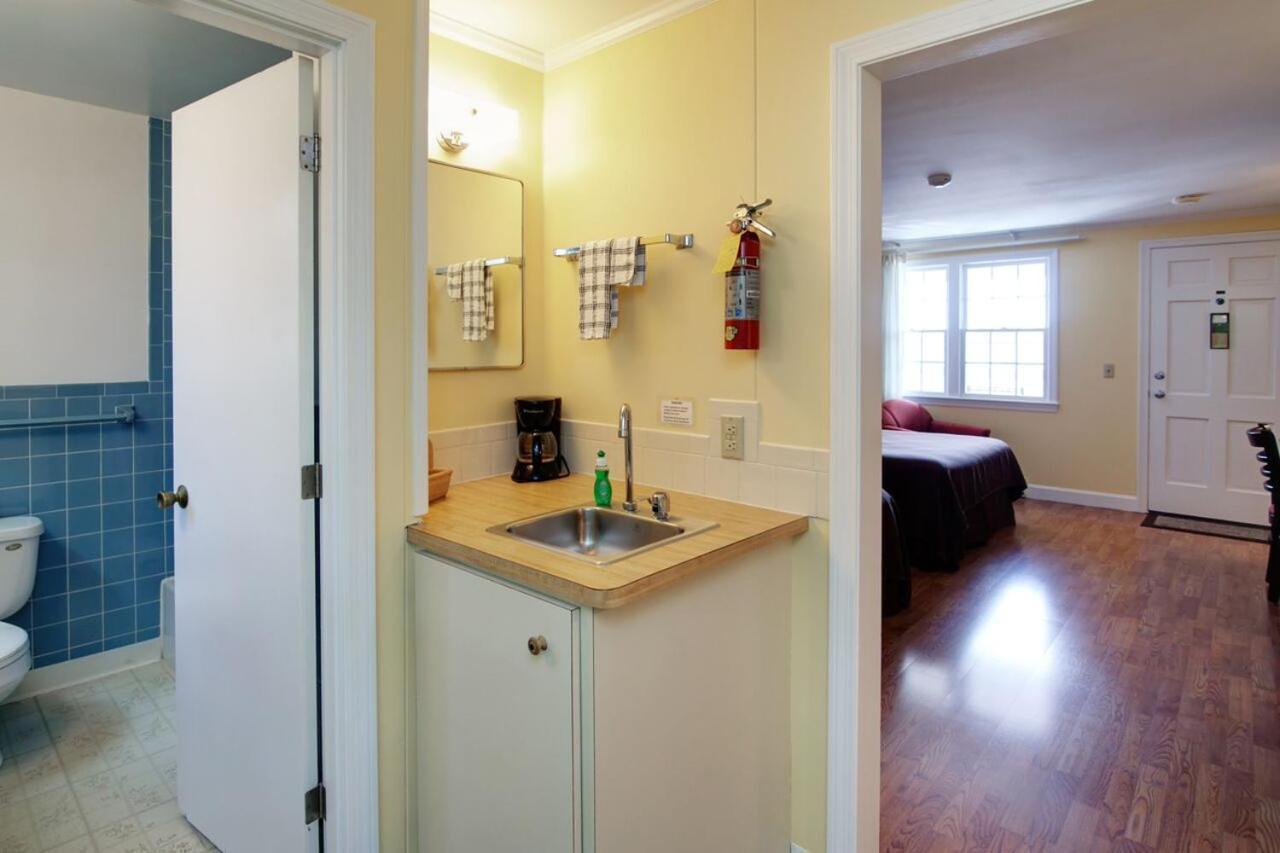 Cape Cod Harbor House Inn photo 22